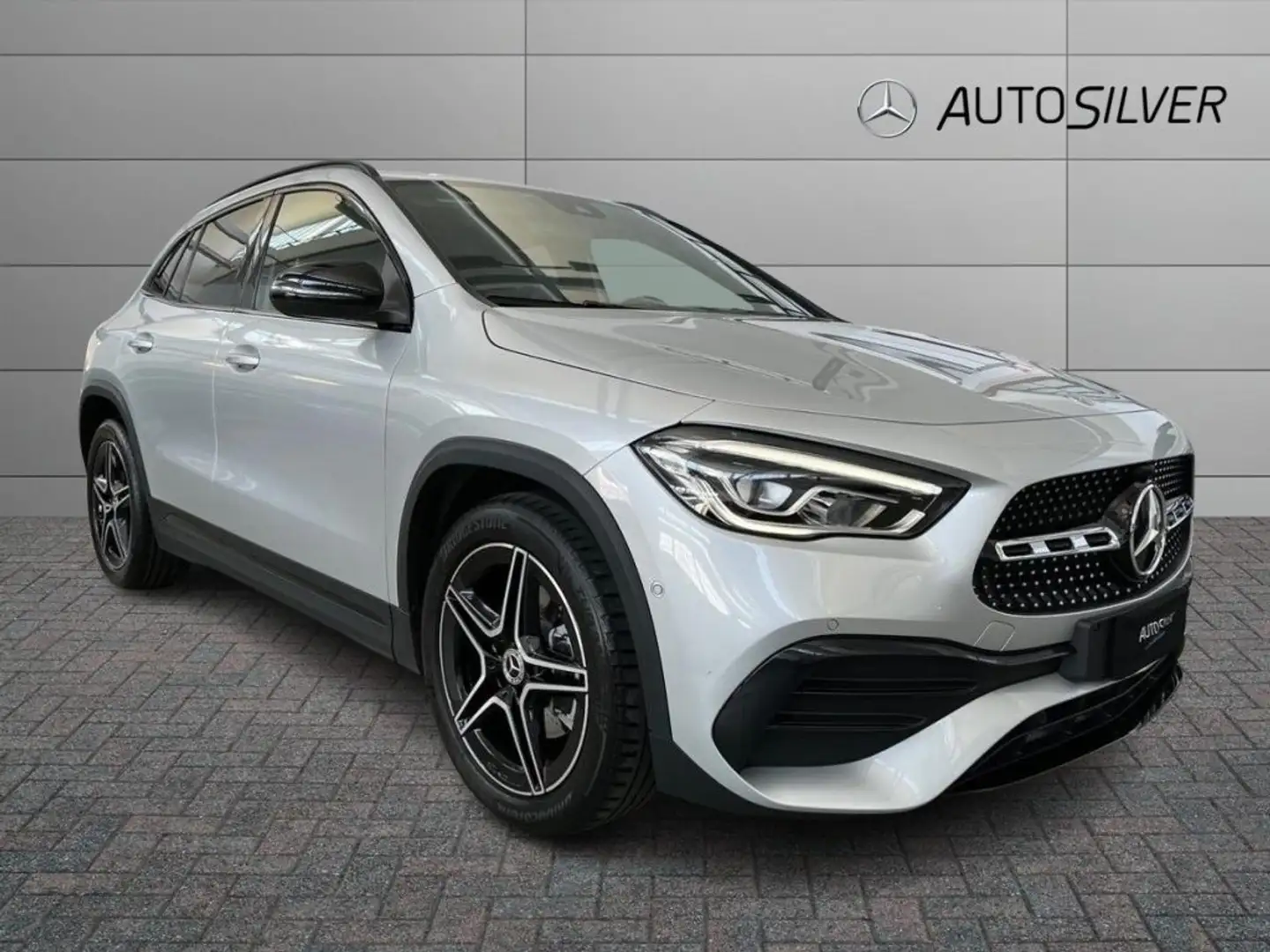Mercedes-Benz GLA 200 d Automatic Premium Argento - 1