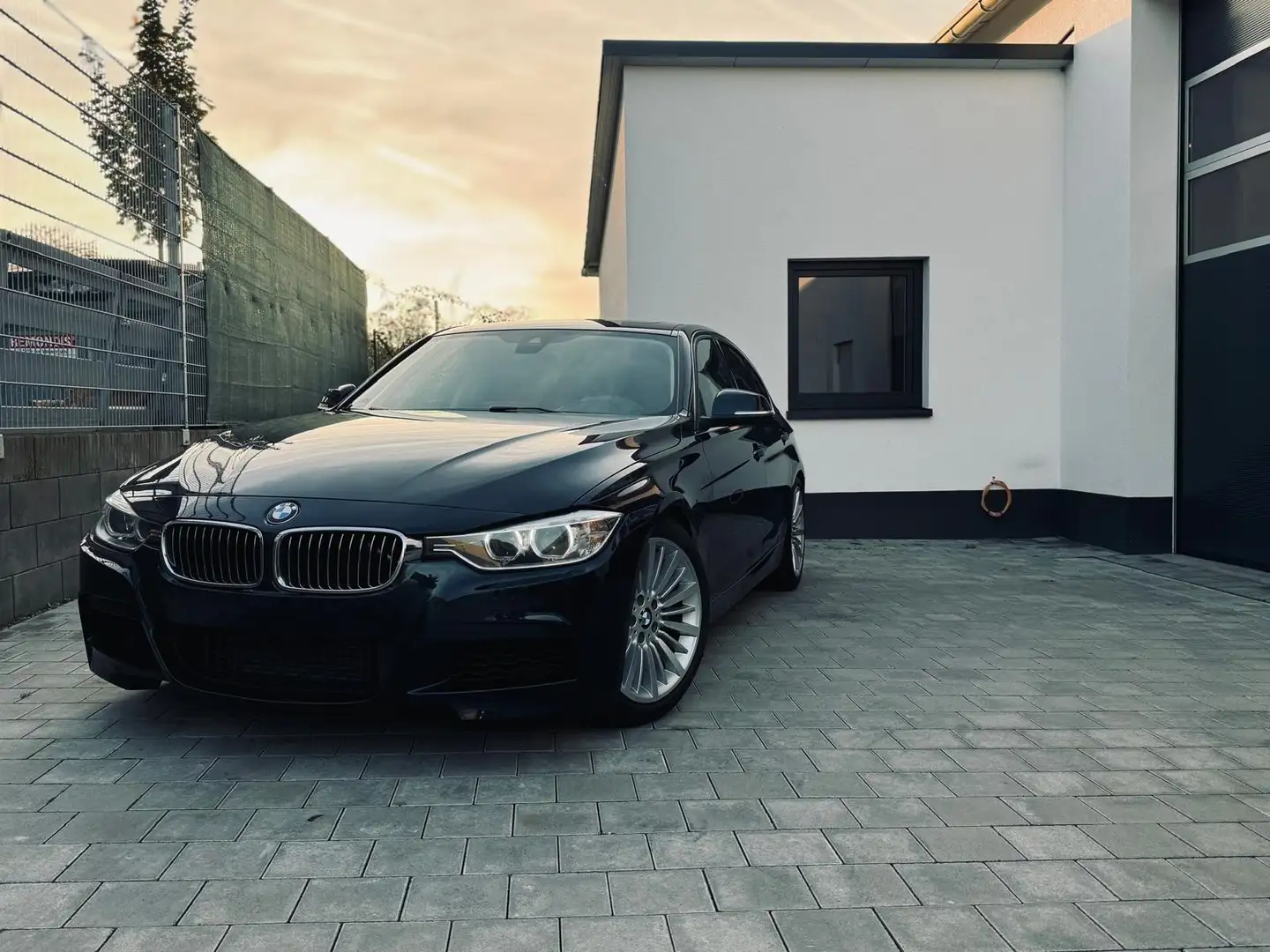 BMW 335 335i Luxury Line - 2