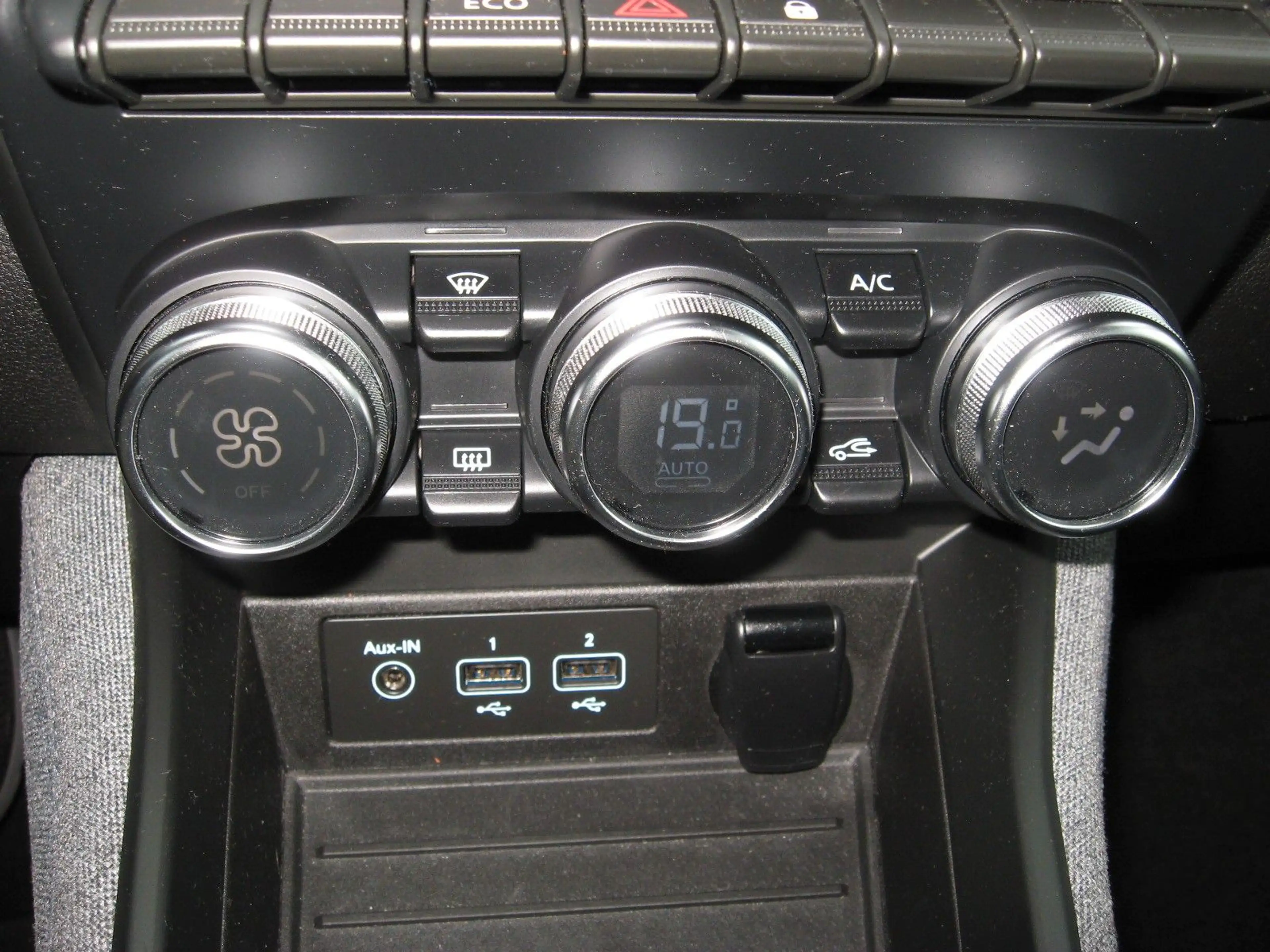 Renault ZOE Zoe Evolution — photo 12