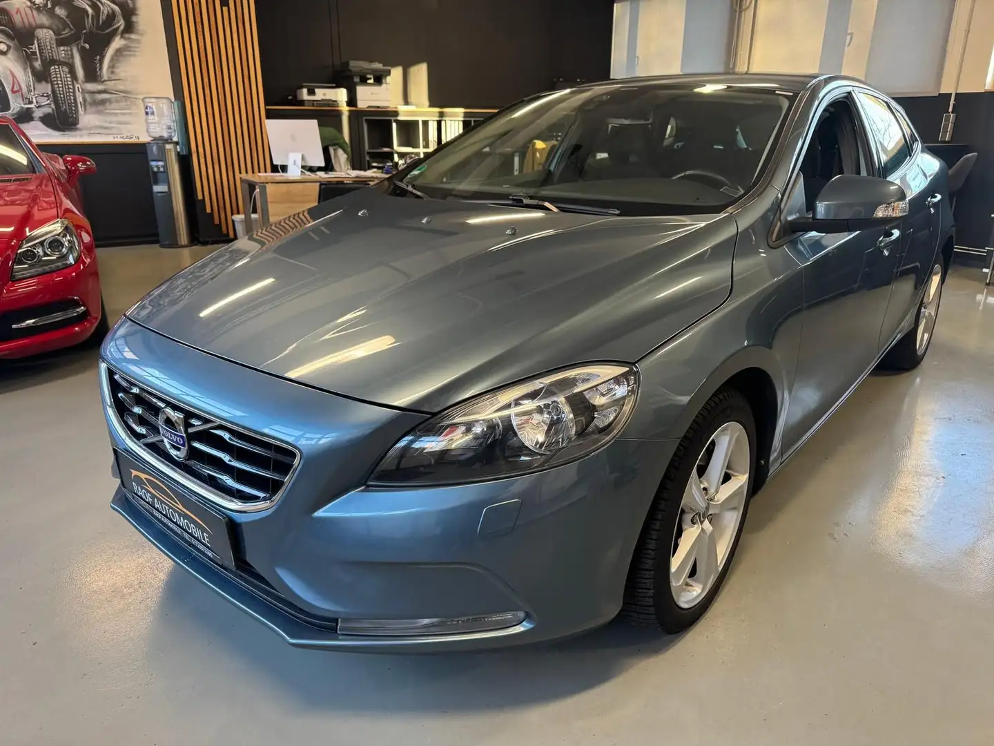 Volvo V40 2.0 Diesel KAT SHZ KAMERA KLIMA Blau - 1