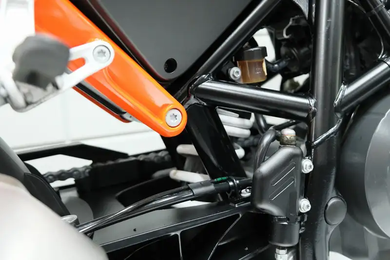 KTM 690 Duke - foto 7