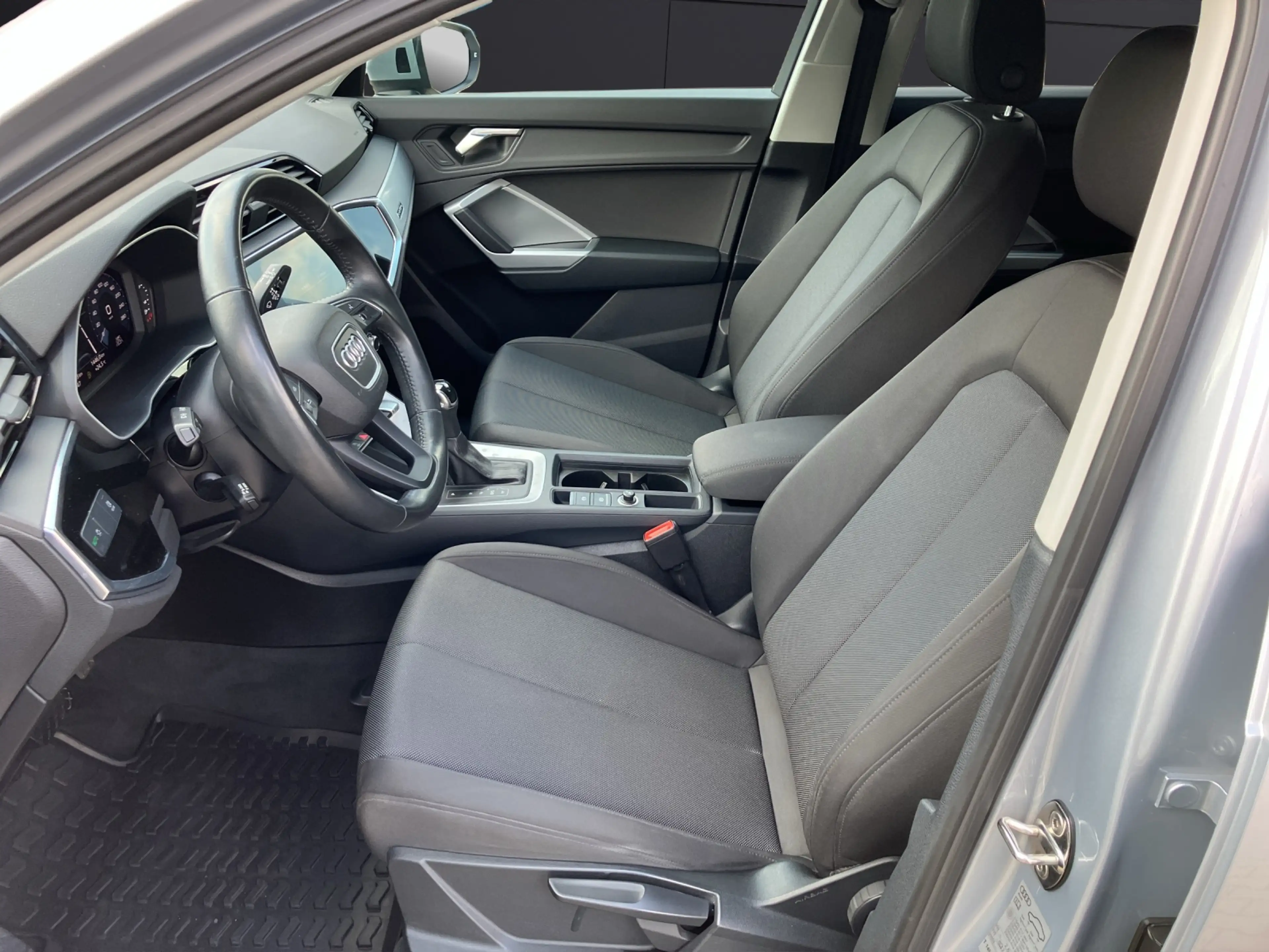 Audi Q3 40 TFSI quattro S-tronic LED 18" AVC — photo 10