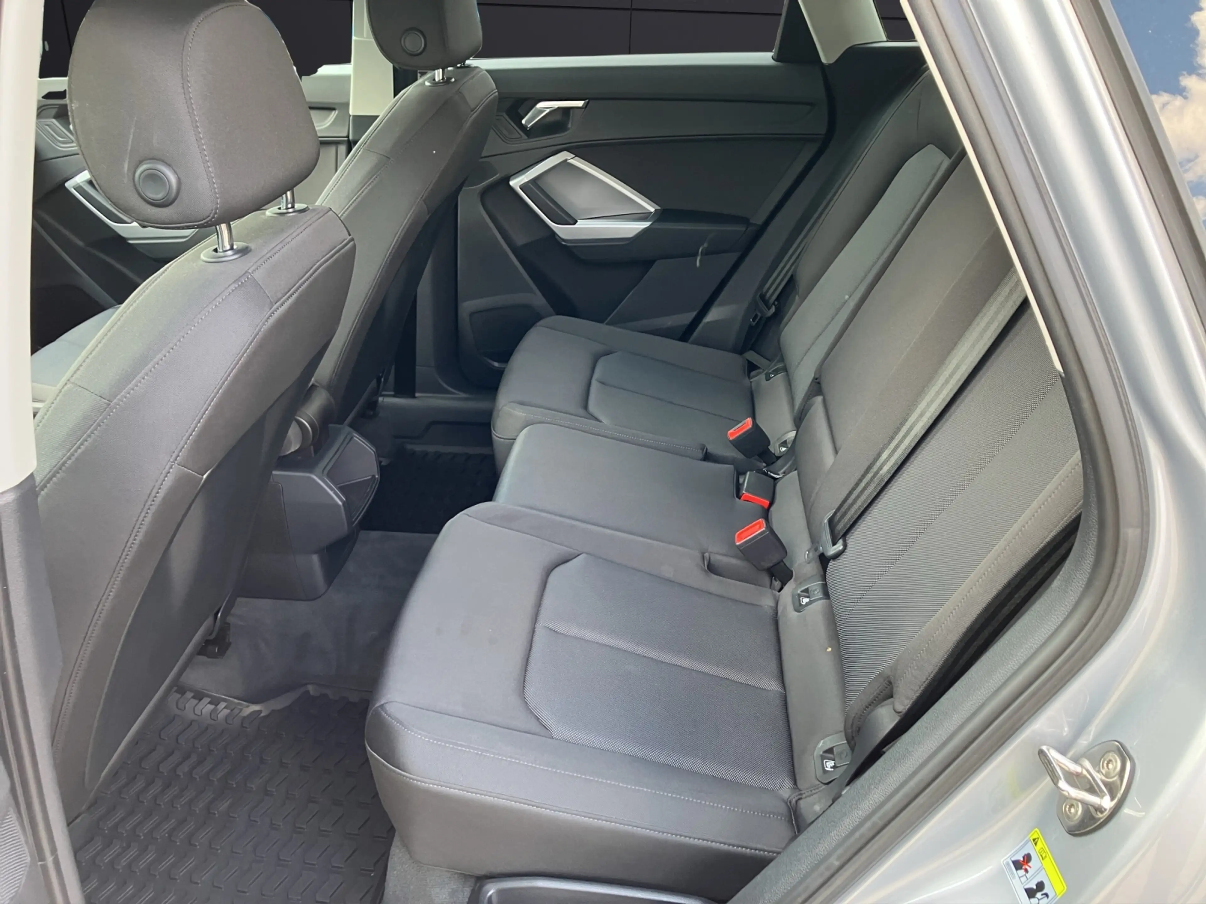 Audi Q3 40 TFSI quattro S-tronic LED 18" AVC — photo 11