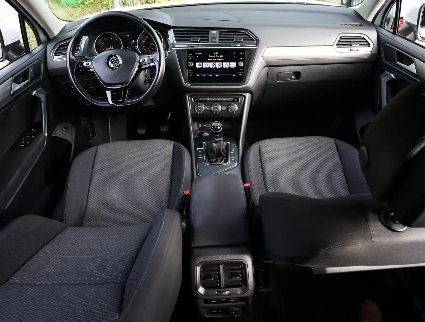 Volkswagen Tiguan Allspace 1.5 TSI Comfortline Business (150 PK), 1e Eig., Vo Wit - 2