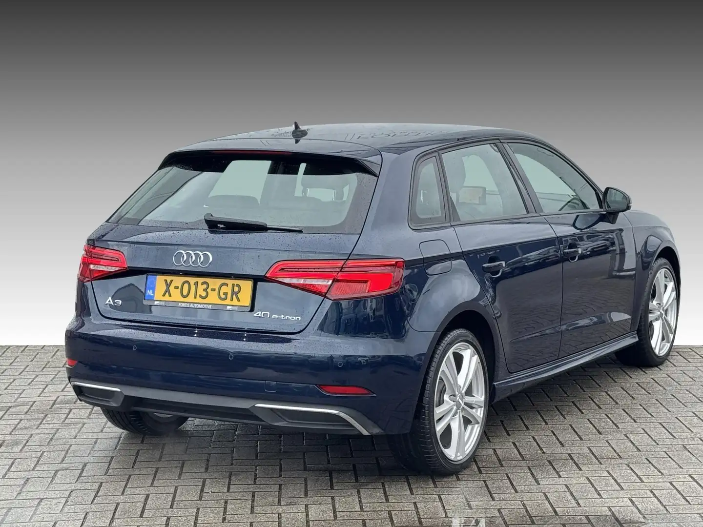 Audi A3 Sportback 40 TFSI e Edition S-LINE | 1/2 LEDER | N Blau - 2