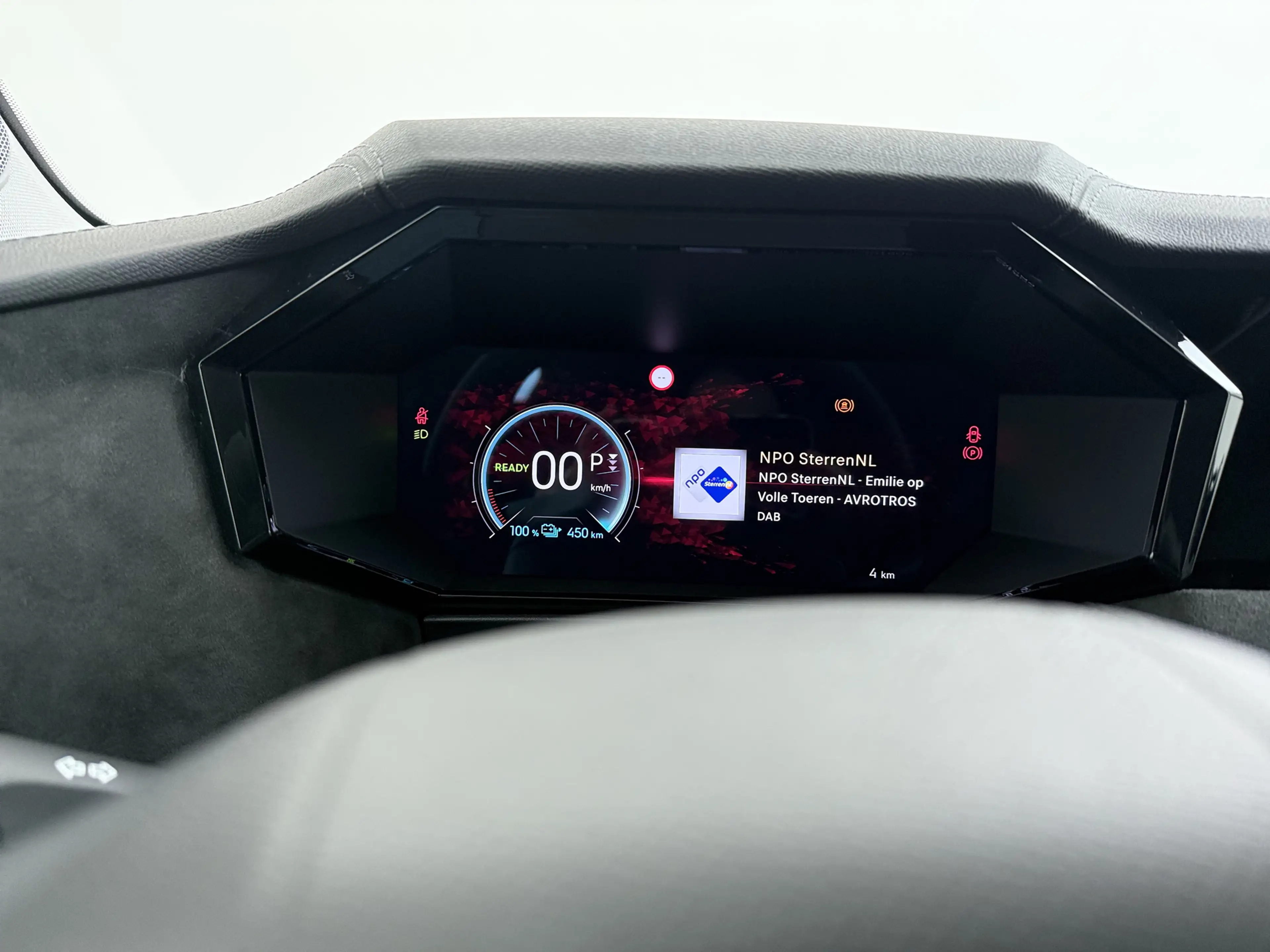 DS Automobiles N°4 E-Tense Étoile | 10" capacitive touchscreen (perso — photo 18