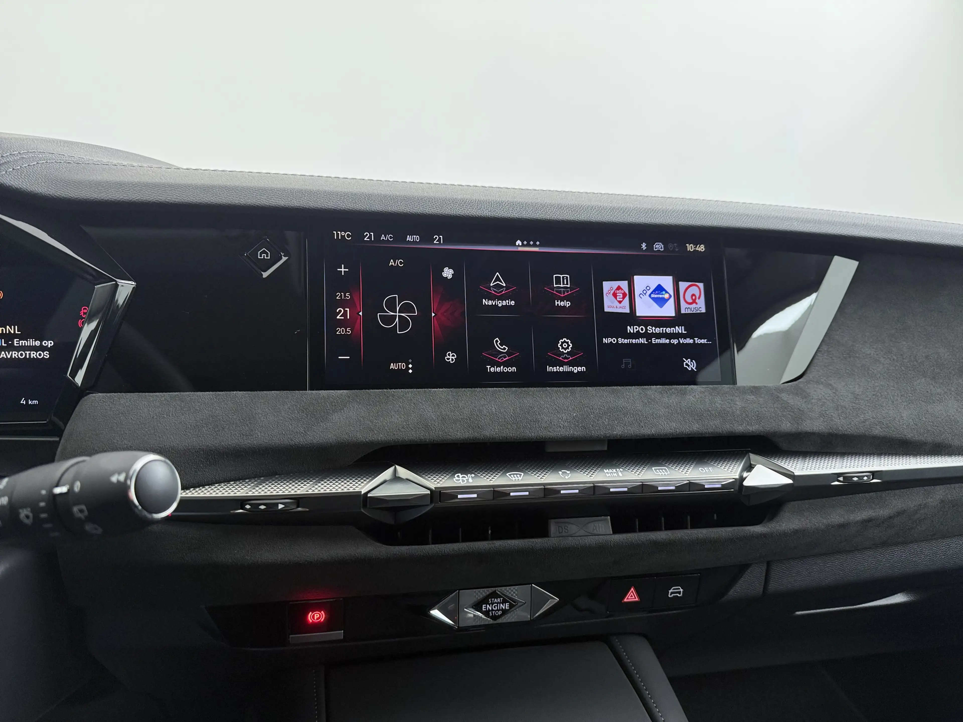 DS Automobiles N°4 E-Tense Étoile | 10" capacitive touchscreen (perso — photo 17