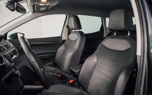 Seat Arona view 8