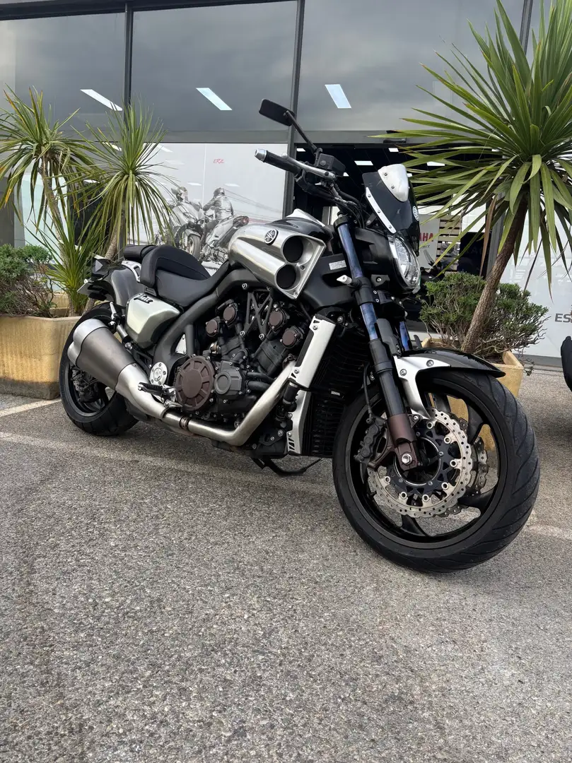 Yamaha Vmax Noir - 1