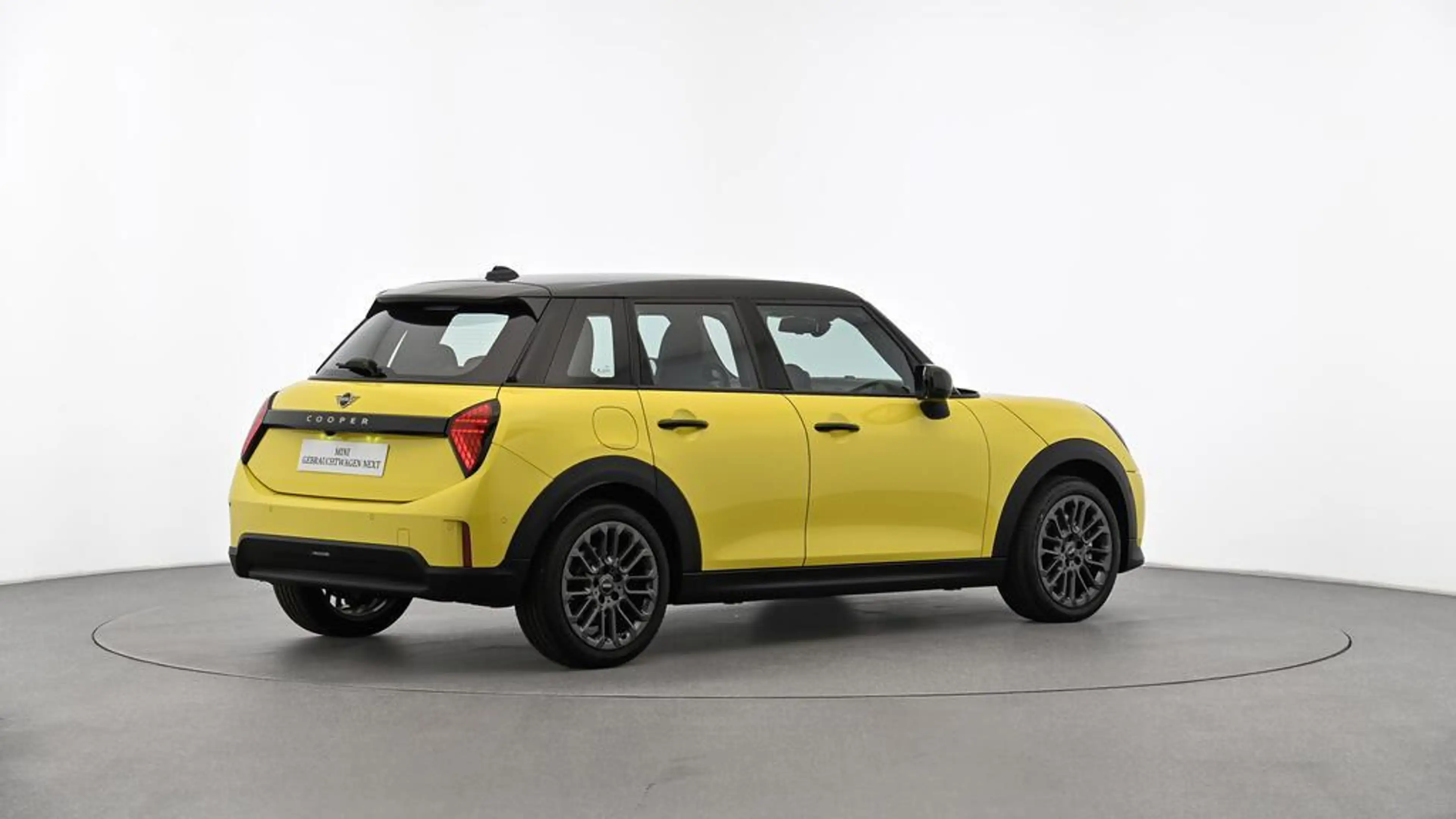 MINI Cooper C Favoured Trim — photo 6