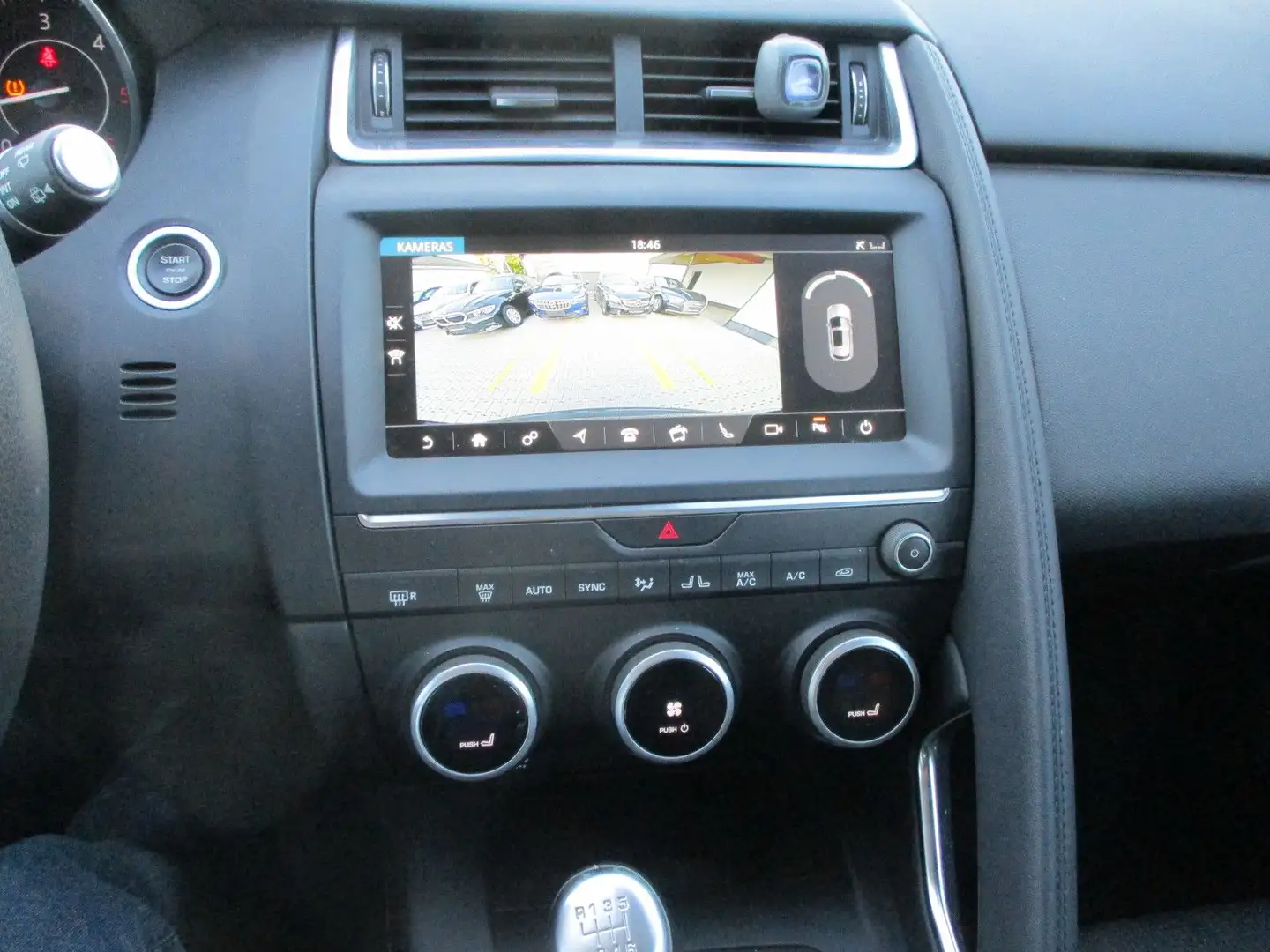 Jaguar E-Pace D NAVI KAMERA LED SPURH SITZHE TEMPOM PDC Schwarz - 2