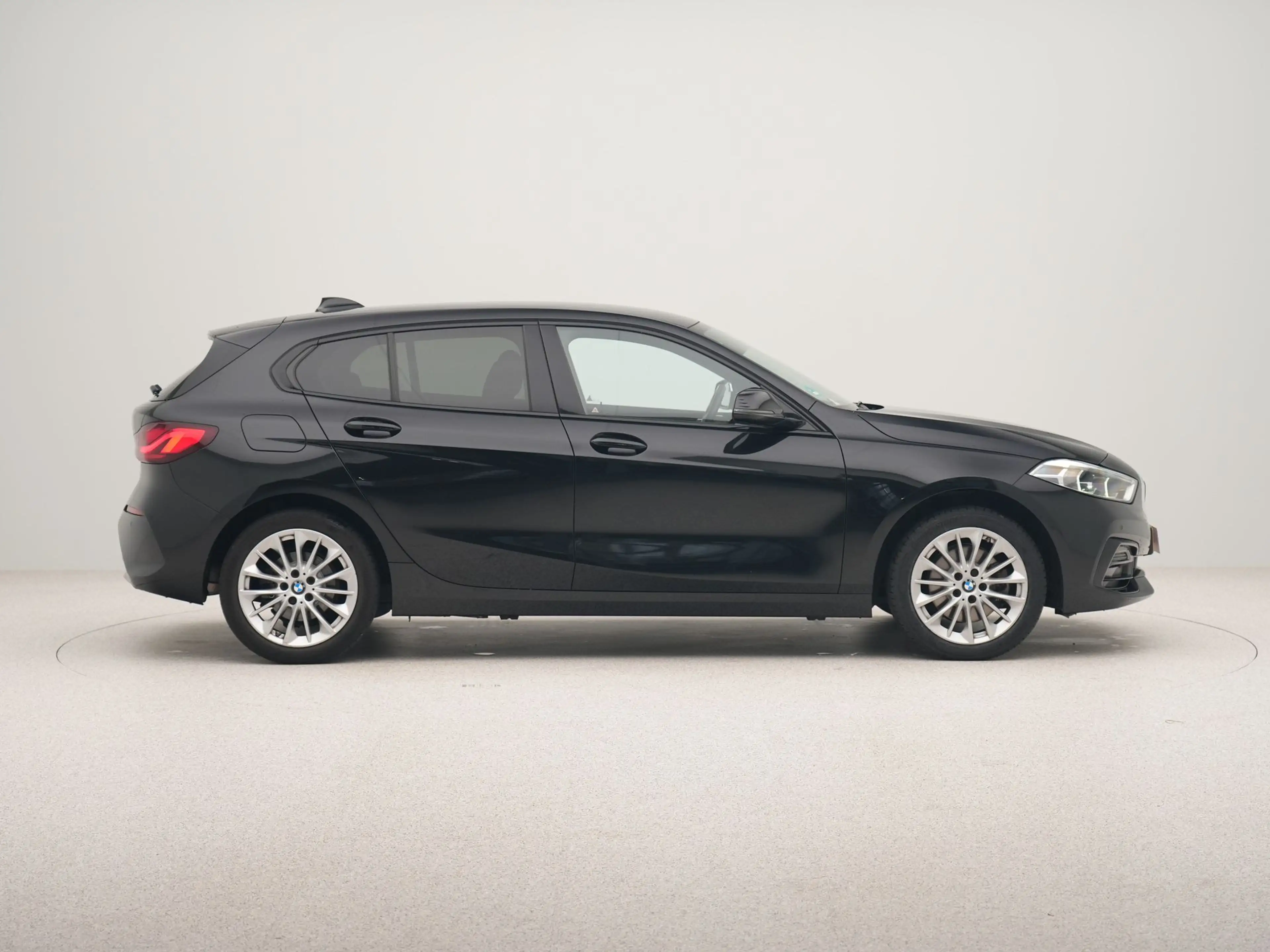 BMW 118 1-serie 118i Introduction Edition — photo 7