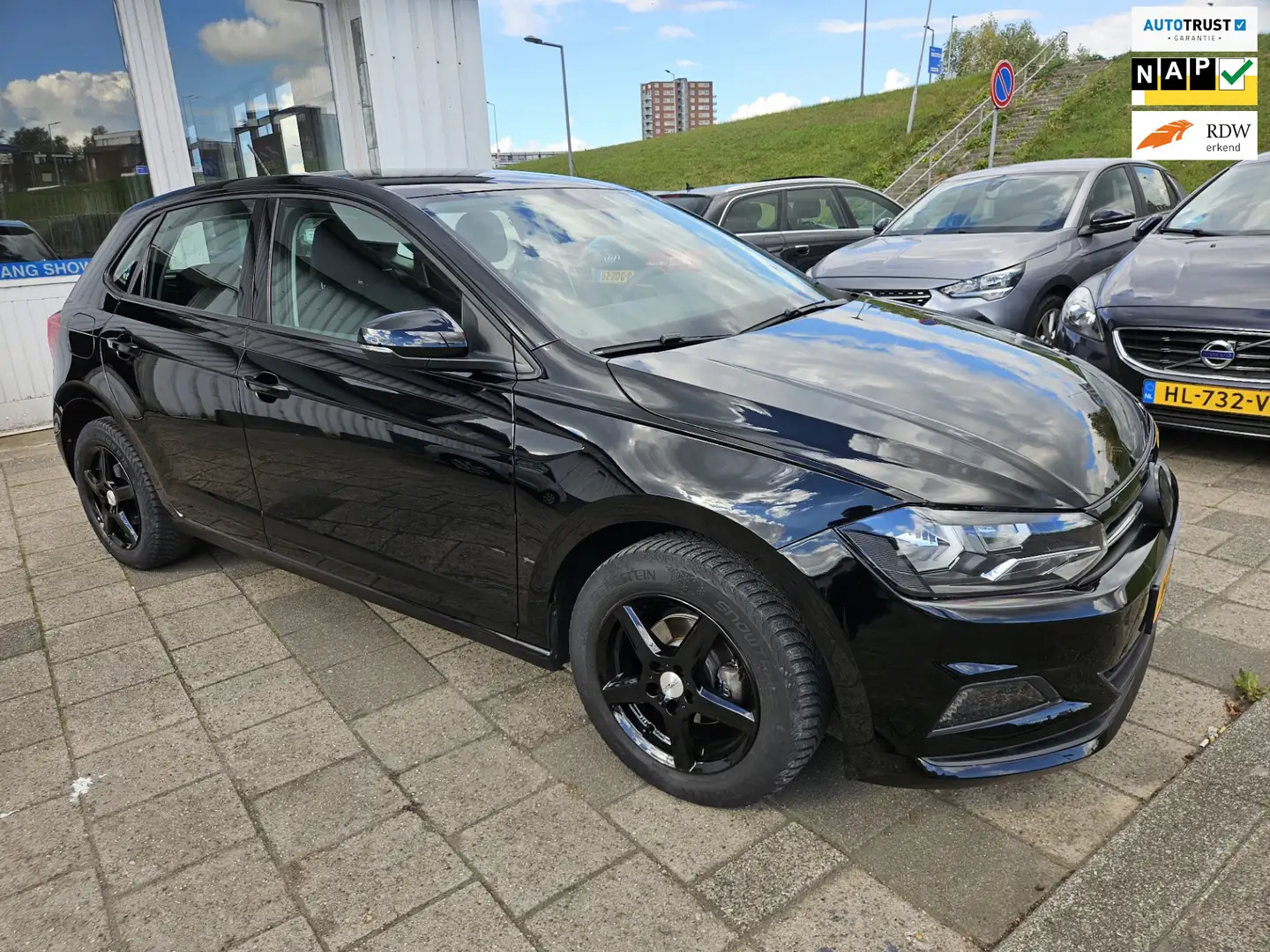 Volkswagen Polo 1.0 TSI Highline Zwart - 1