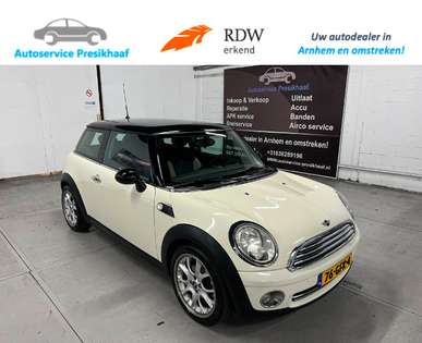 MINI Cooper Mini 1.6 Chili ECC / NAVIGATIE / HALF-LEDER