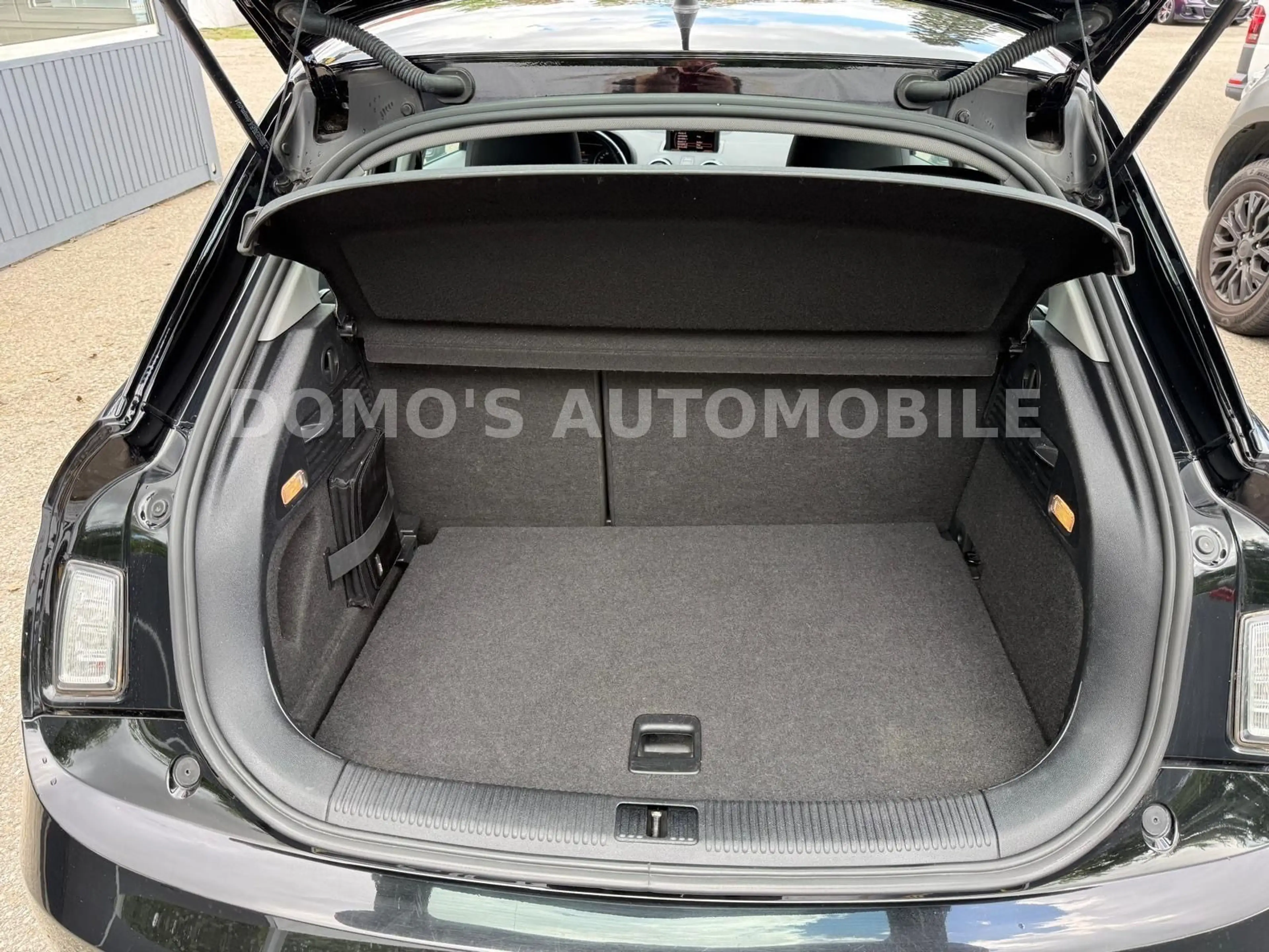 Audi A1 Sportback ambition/S-Tronic/Bi-Xenon/5 Türer — photo 11