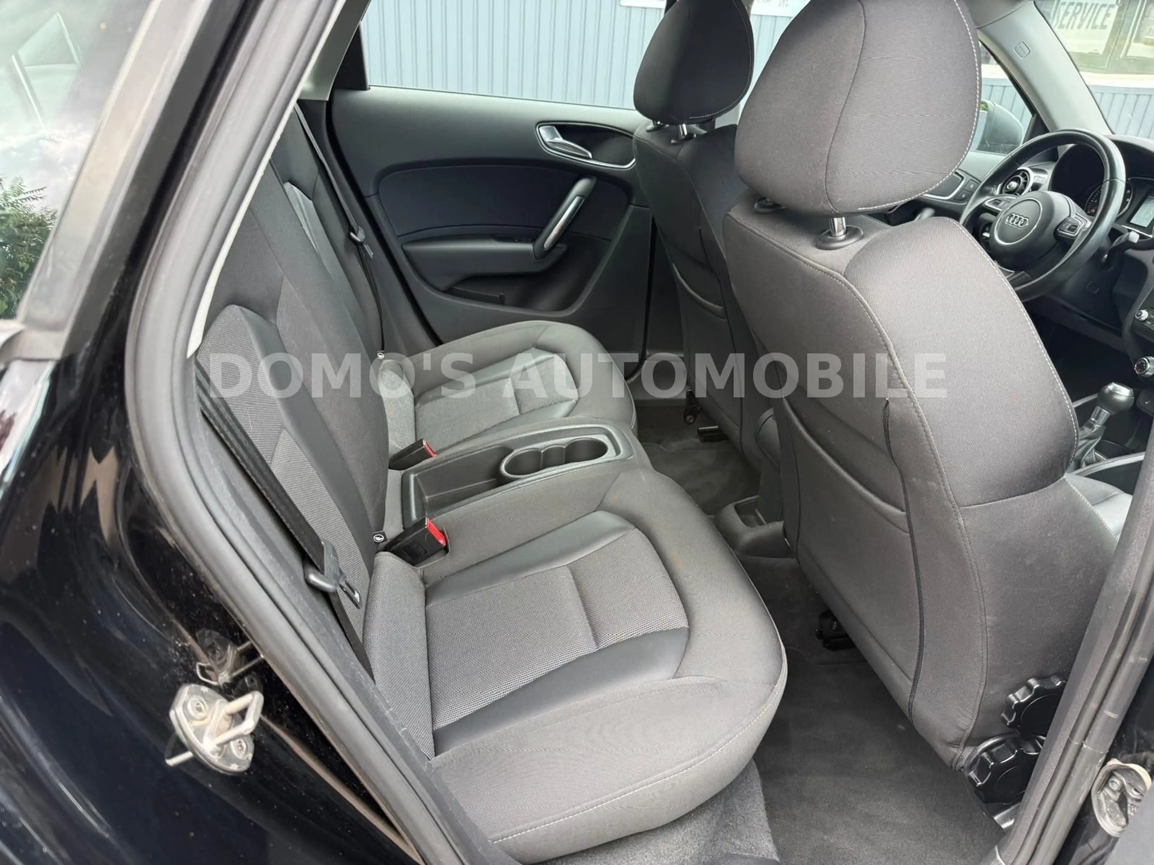 Audi A1 Sportback ambition/S-Tronic/Bi-Xenon/5 Türer — photo 9