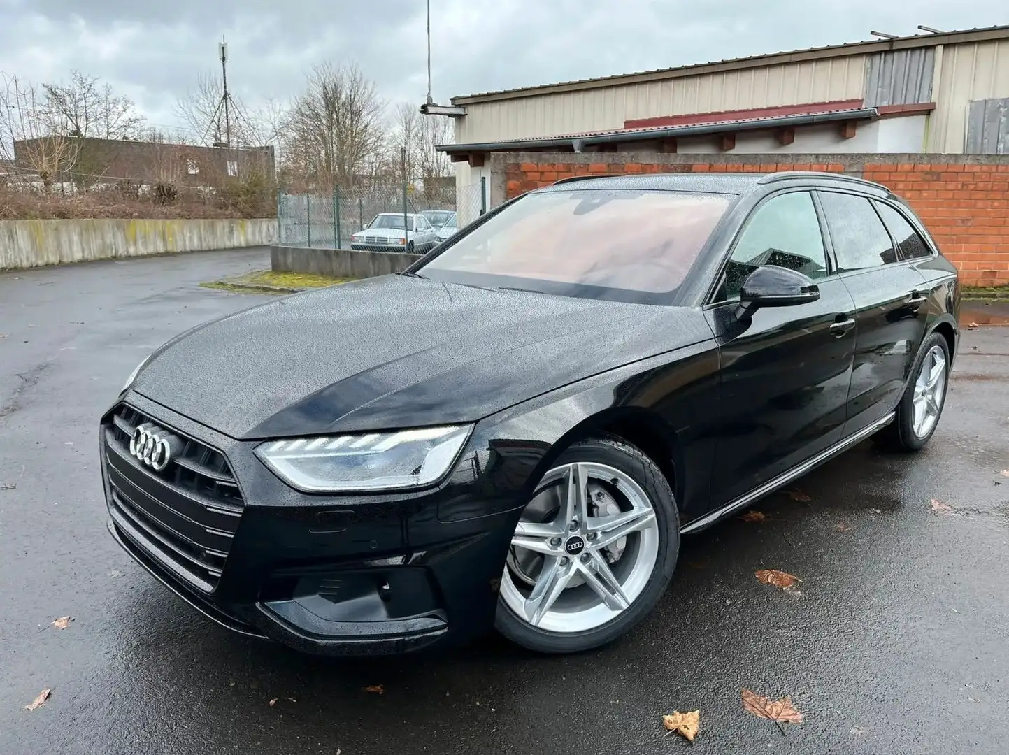 Audi A4 Avant 40 TFSI advanced *ACC*Matrix*Kamera*AHK Schwarz - 1