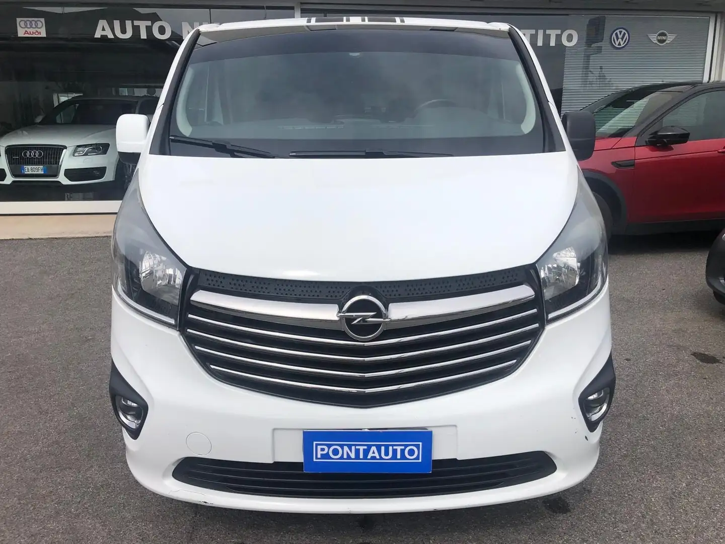 Opel Vivaro Bianco - 2