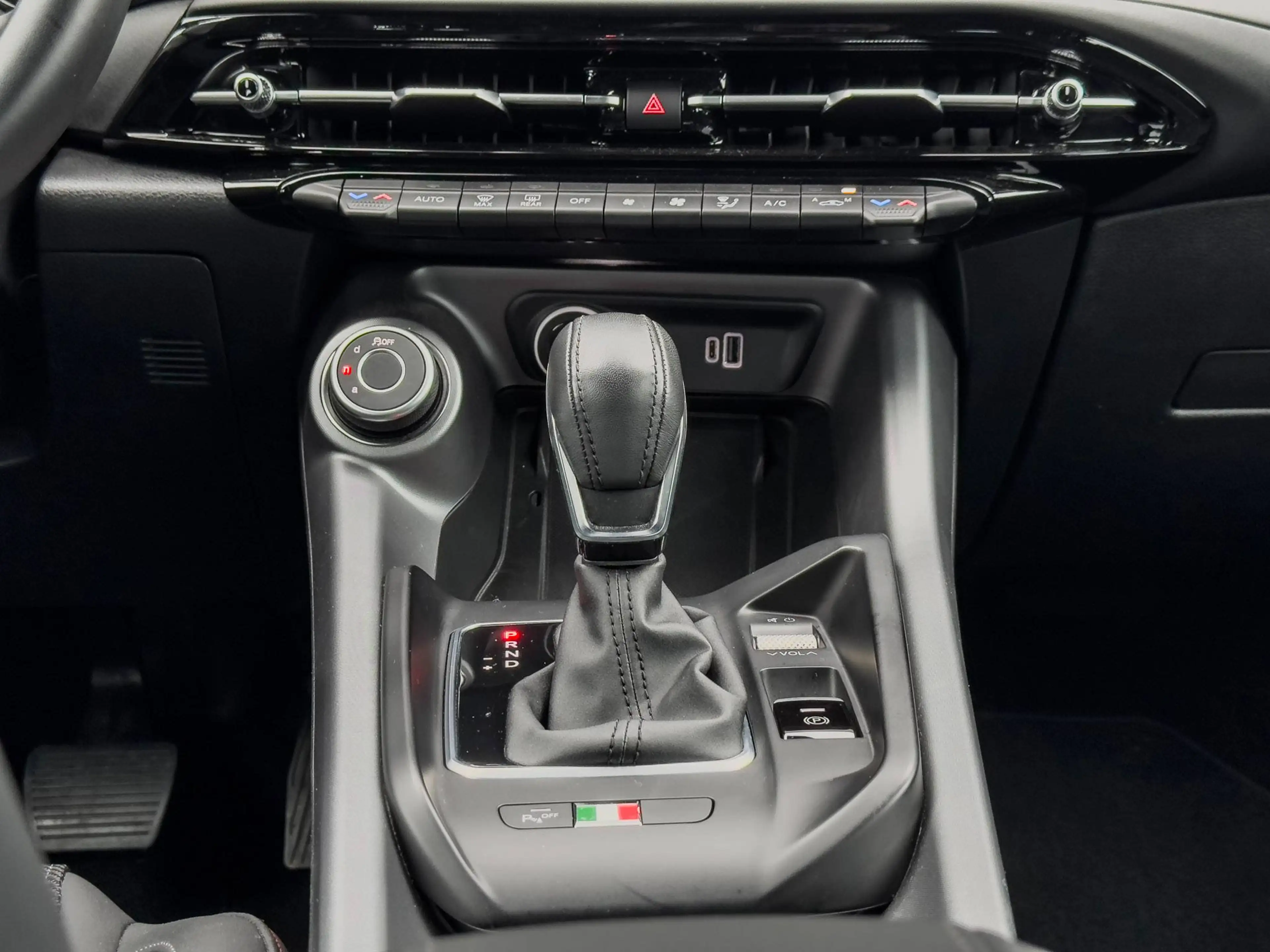 Alfa Romeo Tonale 1.5 Hybrid SPRINT / Automaat / 130 pk / Camera / Trekhaak — photo 13