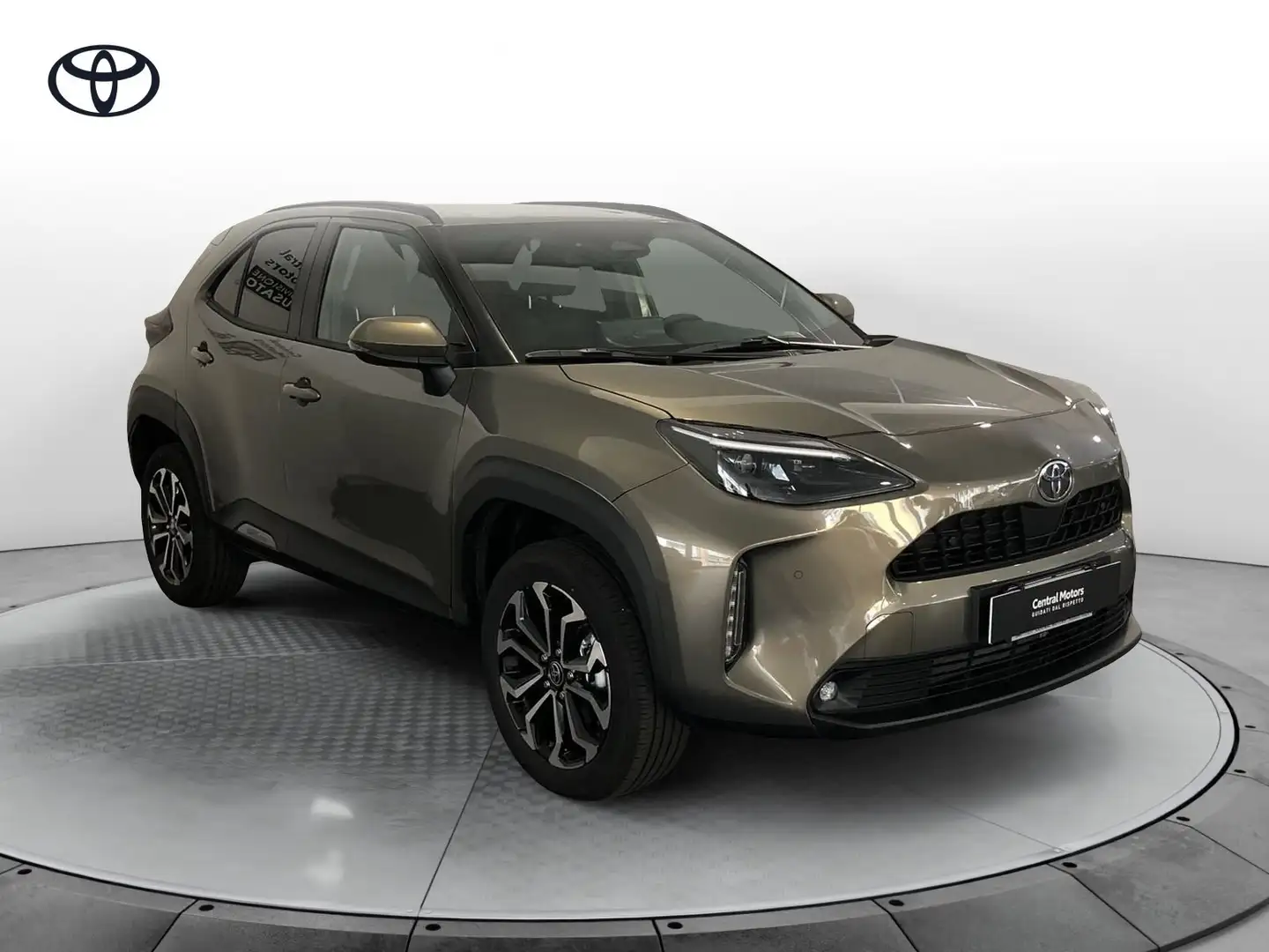 Toyota Yaris Cross 1.5h Trend fwd 115cv e-cvt Bronzo - 2