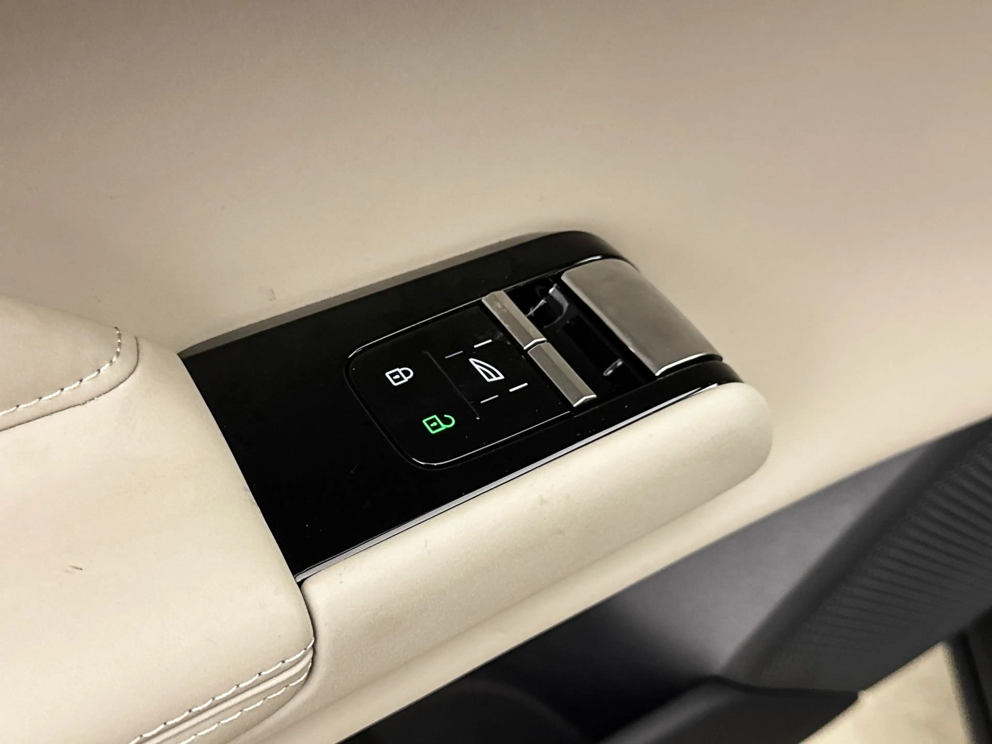 Volvo ES90 Twin Performance 106kWh Ultra | Full Matt PPF | He — photo 29
