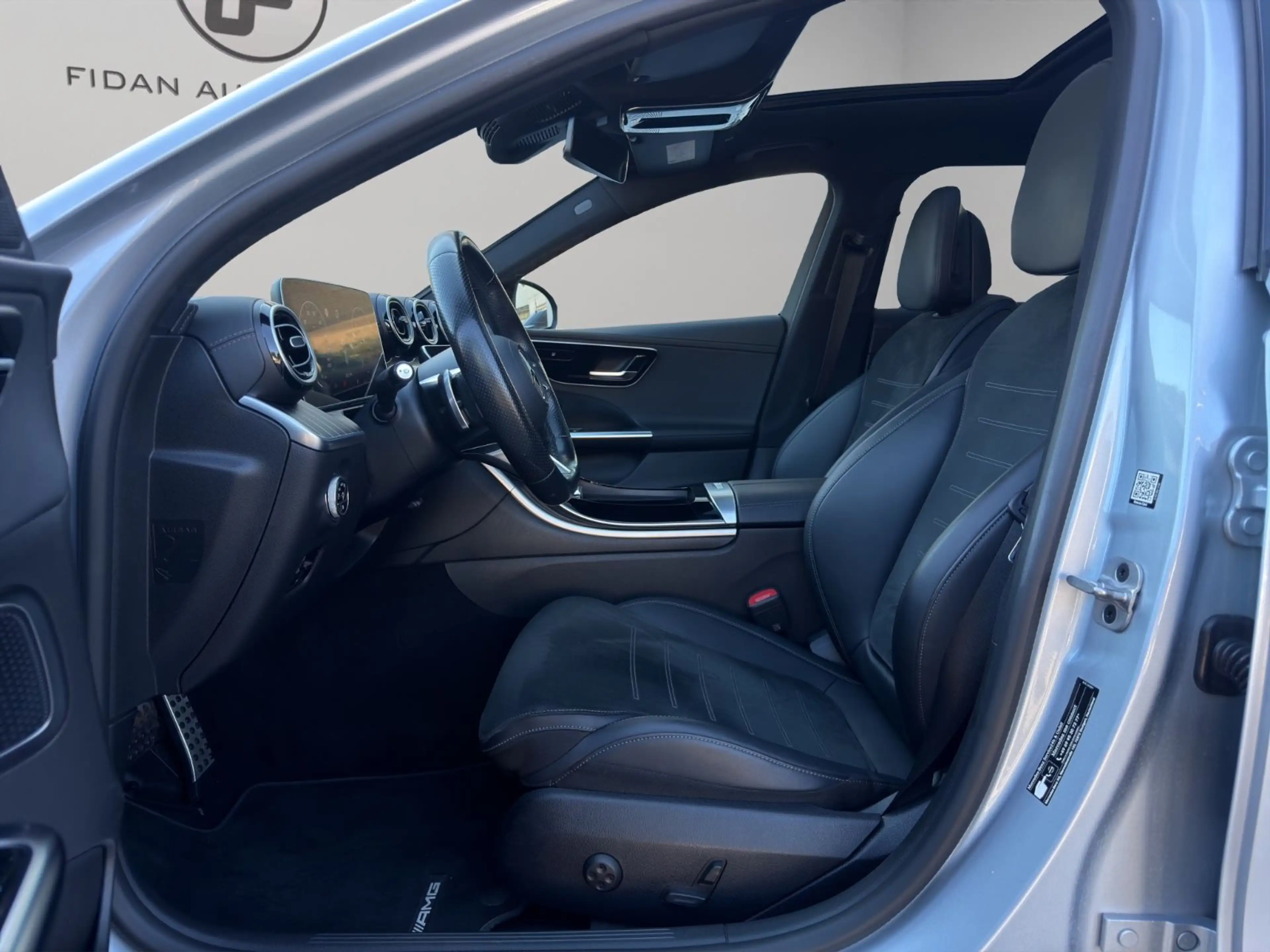 Mercedes-Benz C 220 d T AMG-Line 4Matic*Pano*Night*Kamera*LED* — photo 10