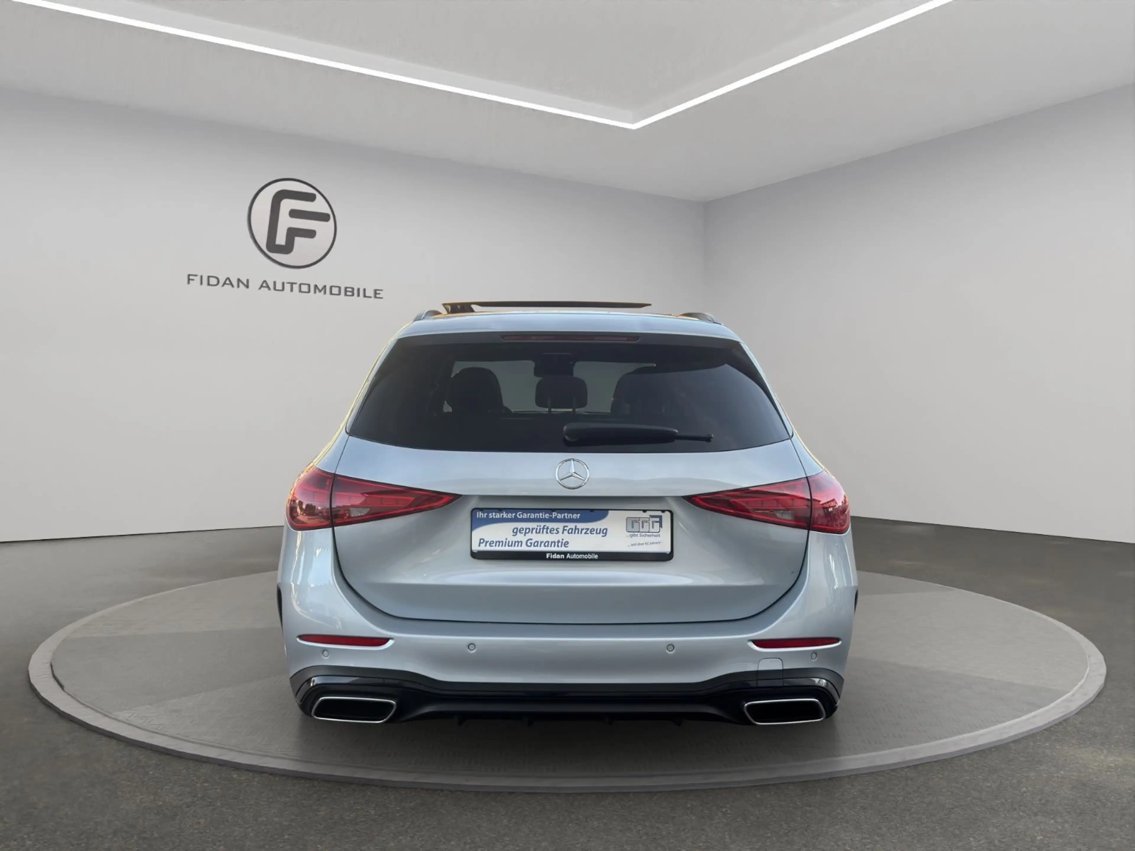 Mercedes-Benz C 220 d T AMG-Line 4Matic*Pano*Night*Kamera*LED* — photo 4