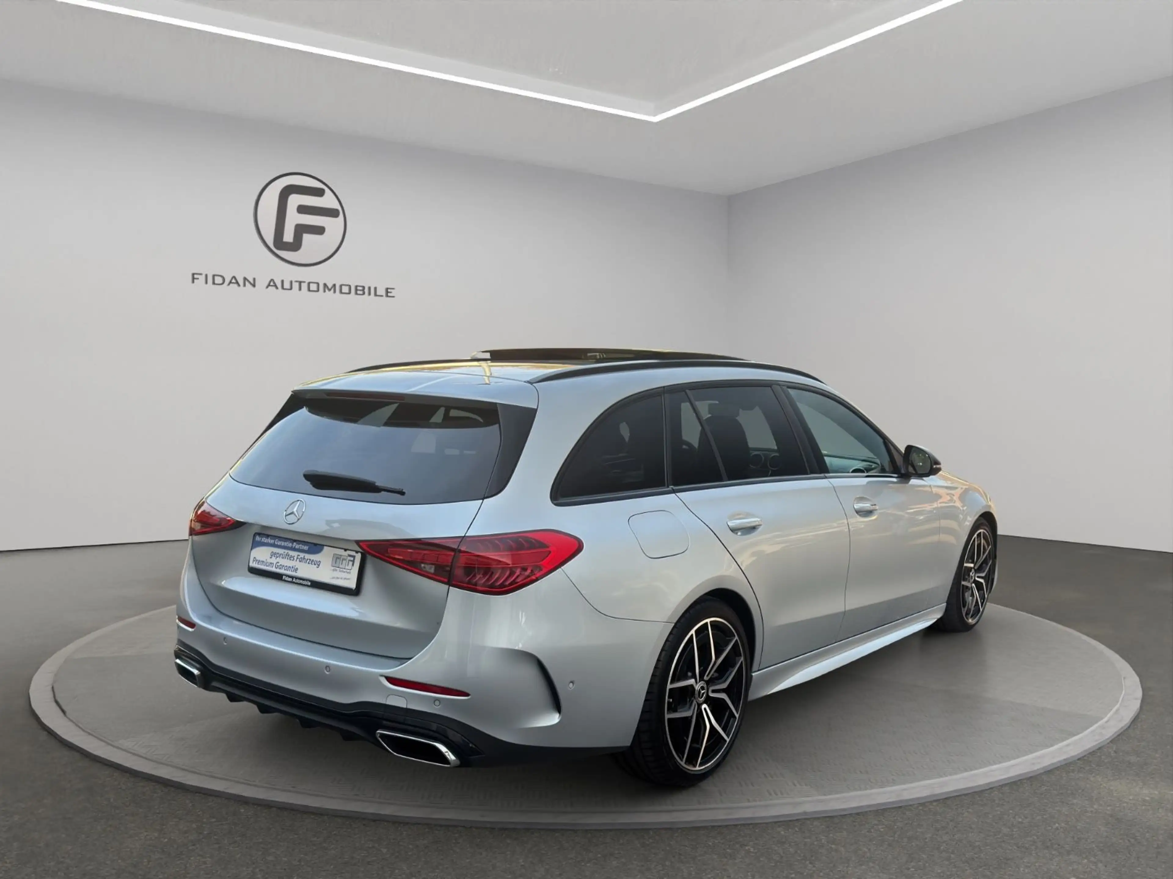 Mercedes-Benz C 220 d T AMG-Line 4Matic*Pano*Night*Kamera*LED* — photo 5