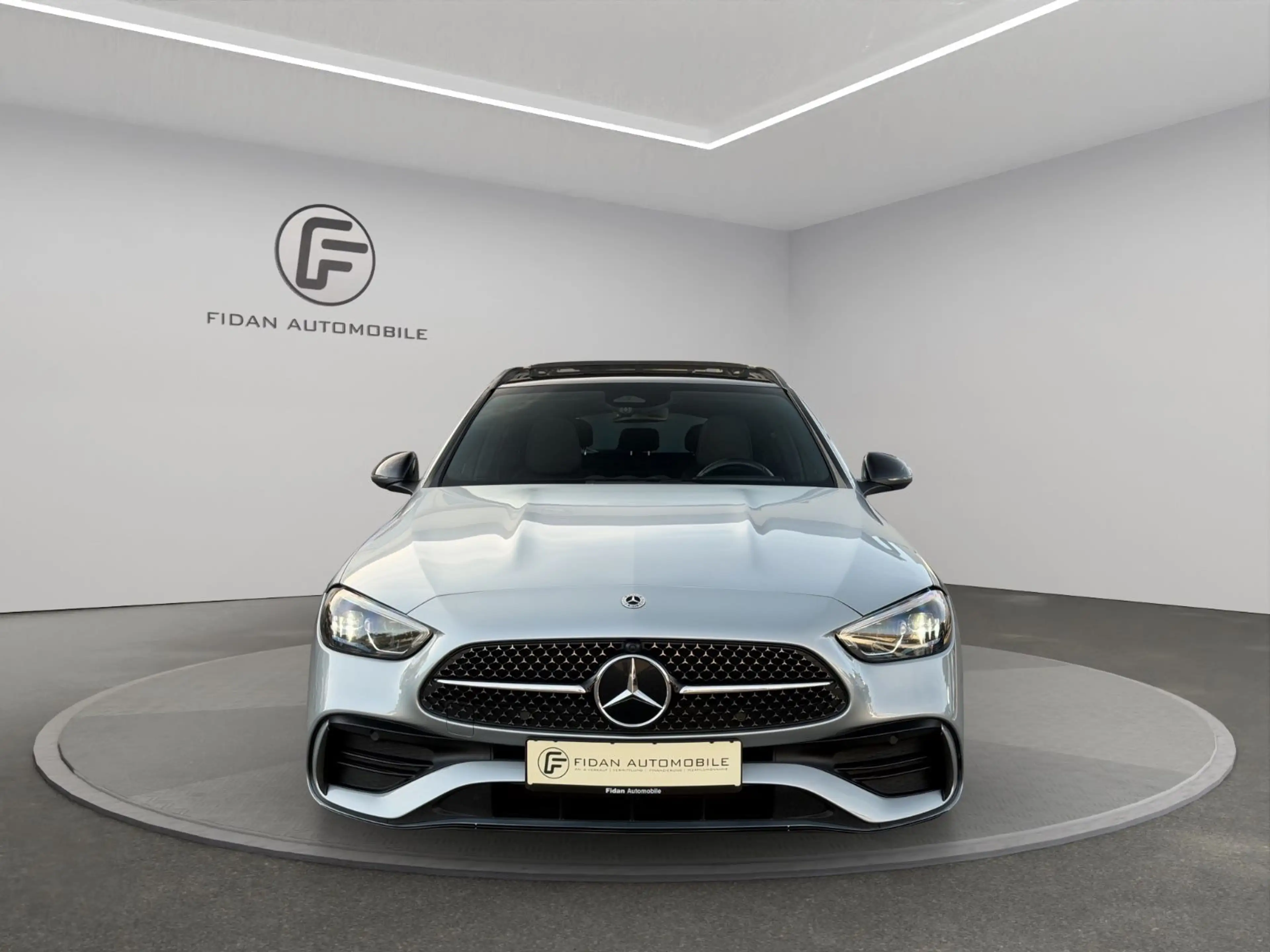 Mercedes-Benz C 220 d T AMG-Line 4Matic*Pano*Night*Kamera*LED* — photo 8
