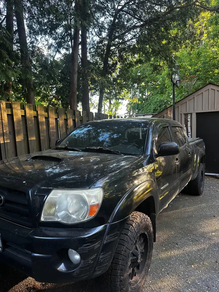 Toyota Tacoma снимка Toyota Tacoma