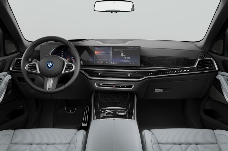 BMW X5 xDrive50e — photo 3