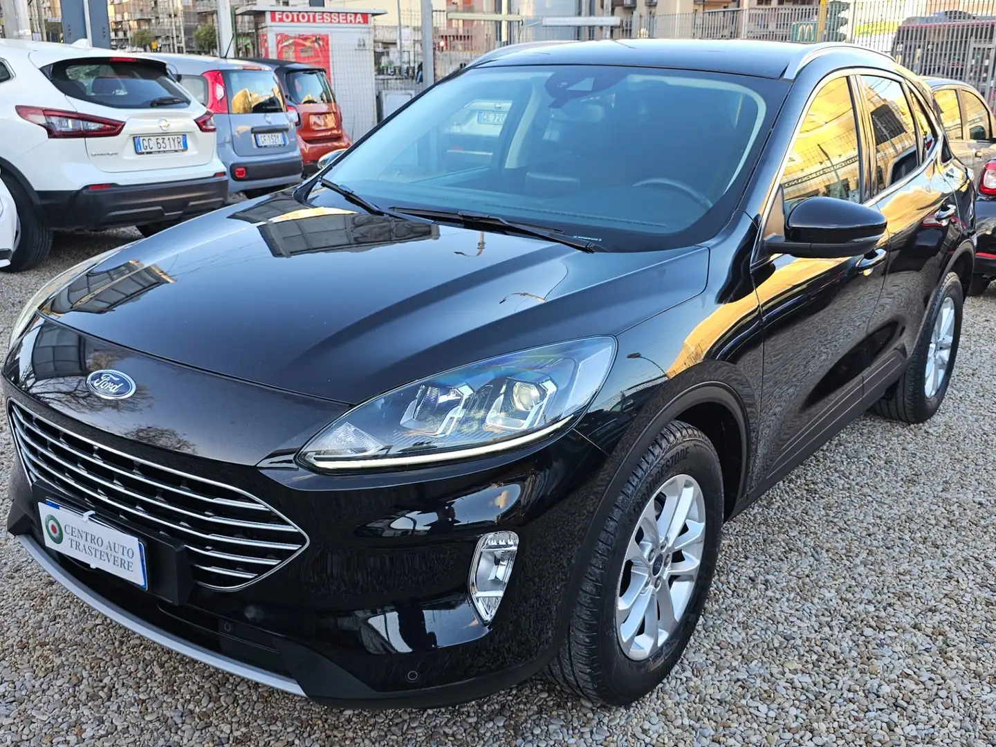 Ford Kuga 1.5 EcoBlue 120 CV 2WD Titanium Schwarz - 2