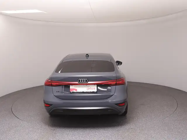 Audi A6 view 6