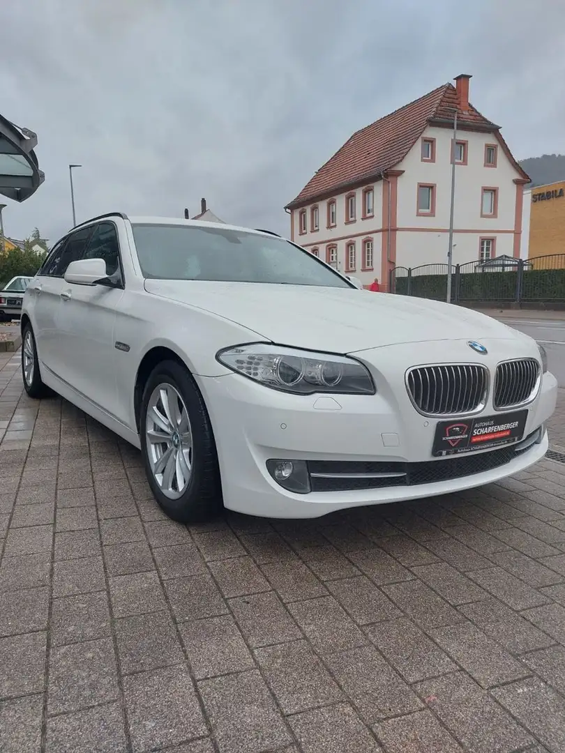 BMW 530 d Touring+M+HUD+8Fach+AHK Weiß - 1