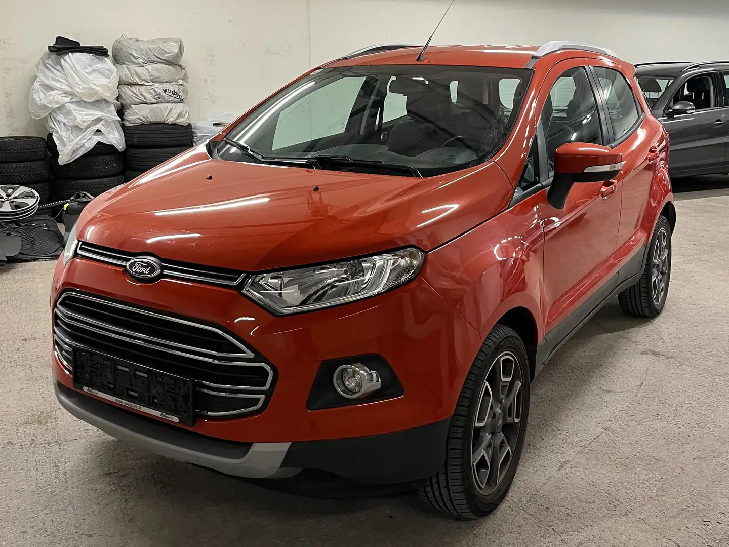 Ford EcoSport Titanium Orange - 1