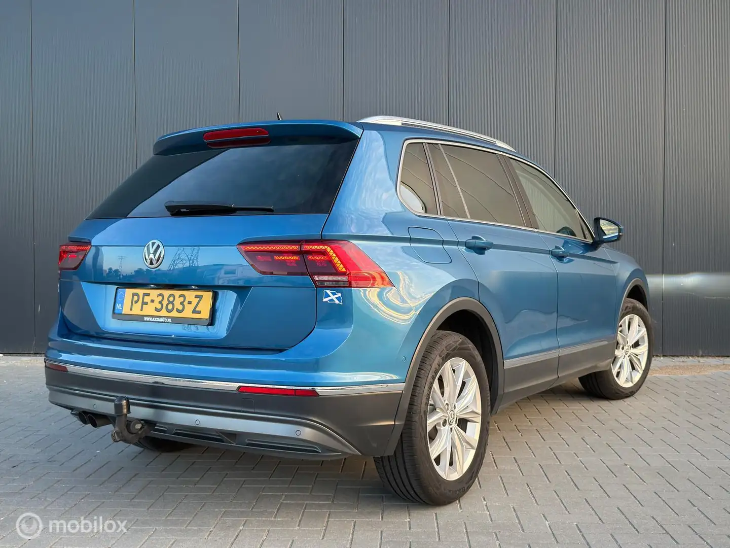 Volkswagen Tiguan 2.0 TDI 4Motion Highline 1ste eigenaar. Bleu - 2