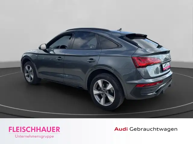 Audi Q5 view 5