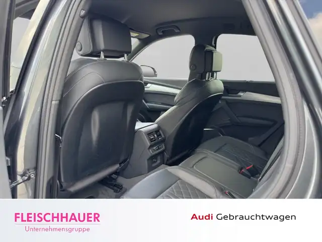 Audi Q5 view 14
