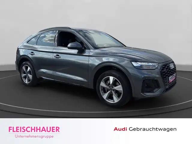 Audi Q5 view 9