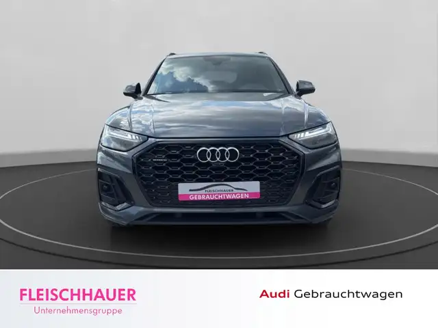 Audi Q5 view 2