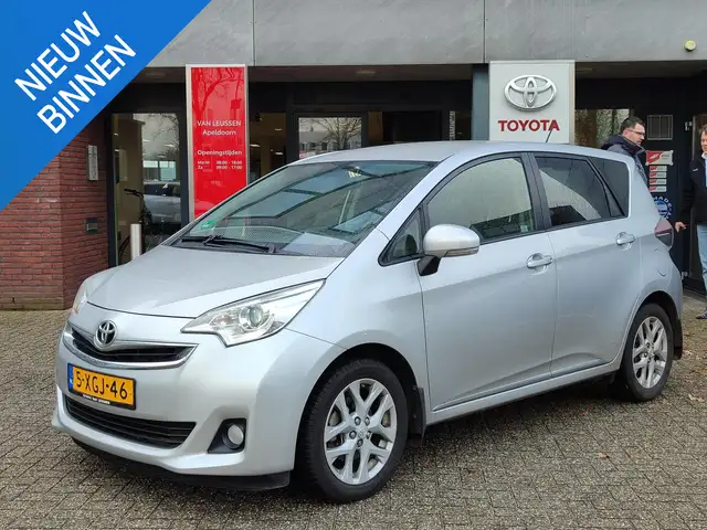 Toyota Verso-S 1.3 VVT-i DYNAMIC AUTOMAAT TREKHAAK PARK-SENSOREN