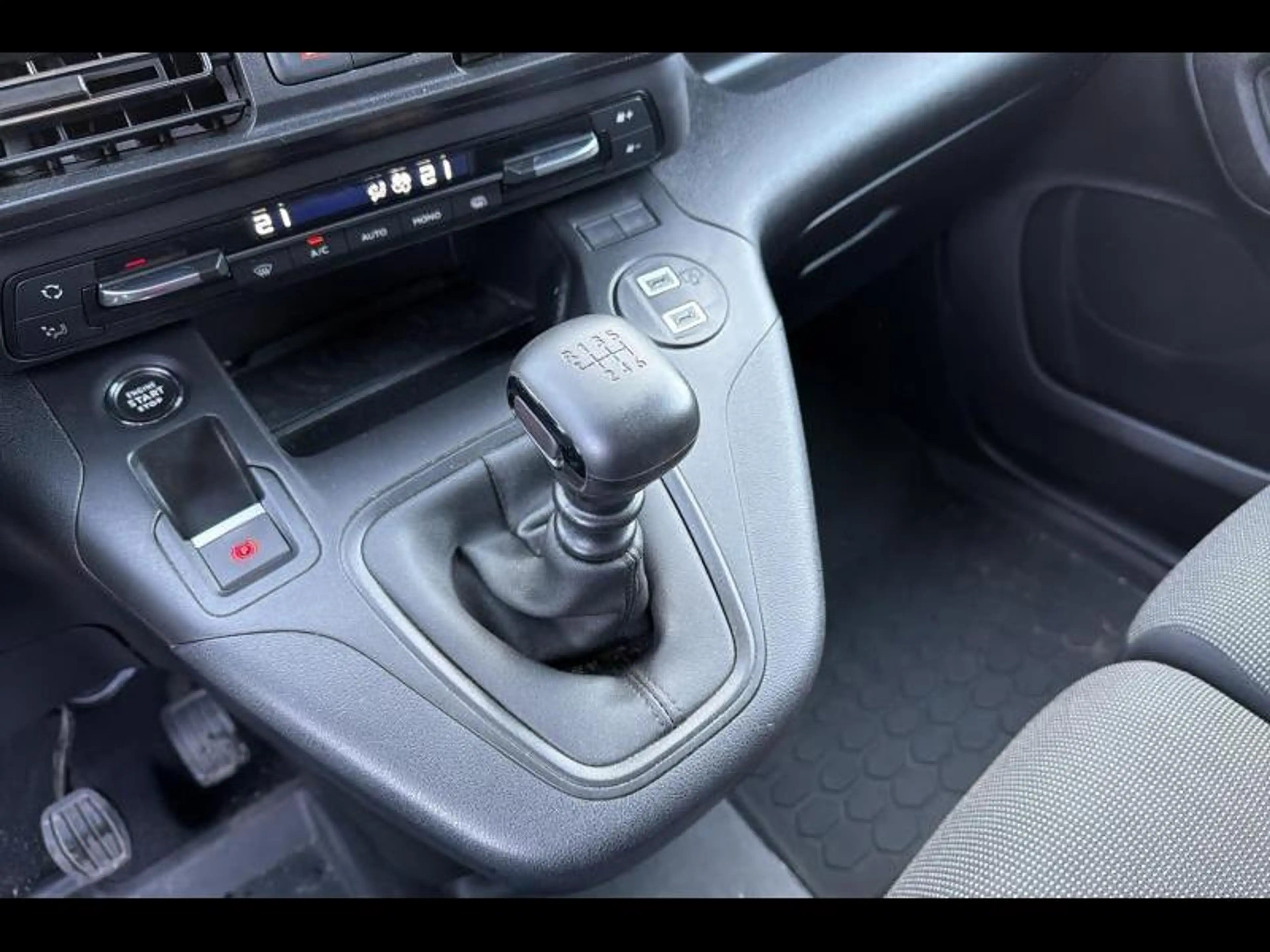 Peugeot Partner 3PL-CLIM-CAMERA-VLOER-CARPLAY — photo 12