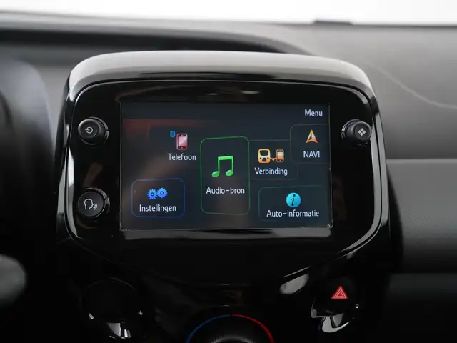 Peugeot 108 view 13