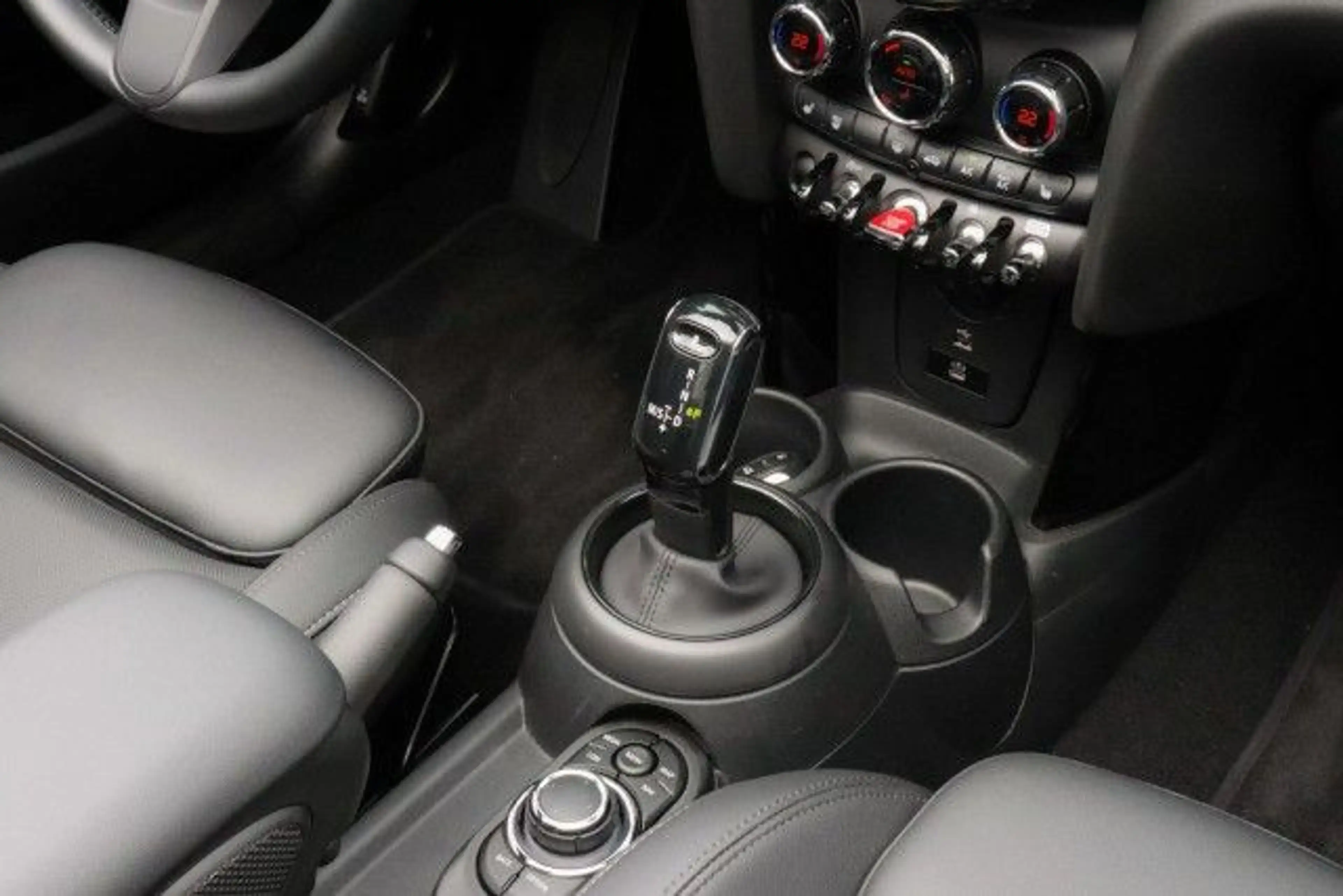 MINI Cooper Cabrio Classic Trim (EURO 6d)(OPF) Klima Navi — photo 15