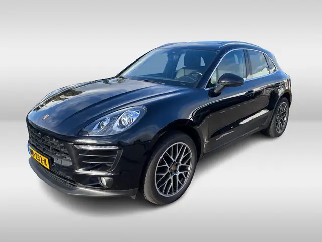 Porsche Macan 2.0 / 69.715 km! / 1e Eign. / Trekhaak / Panoramad