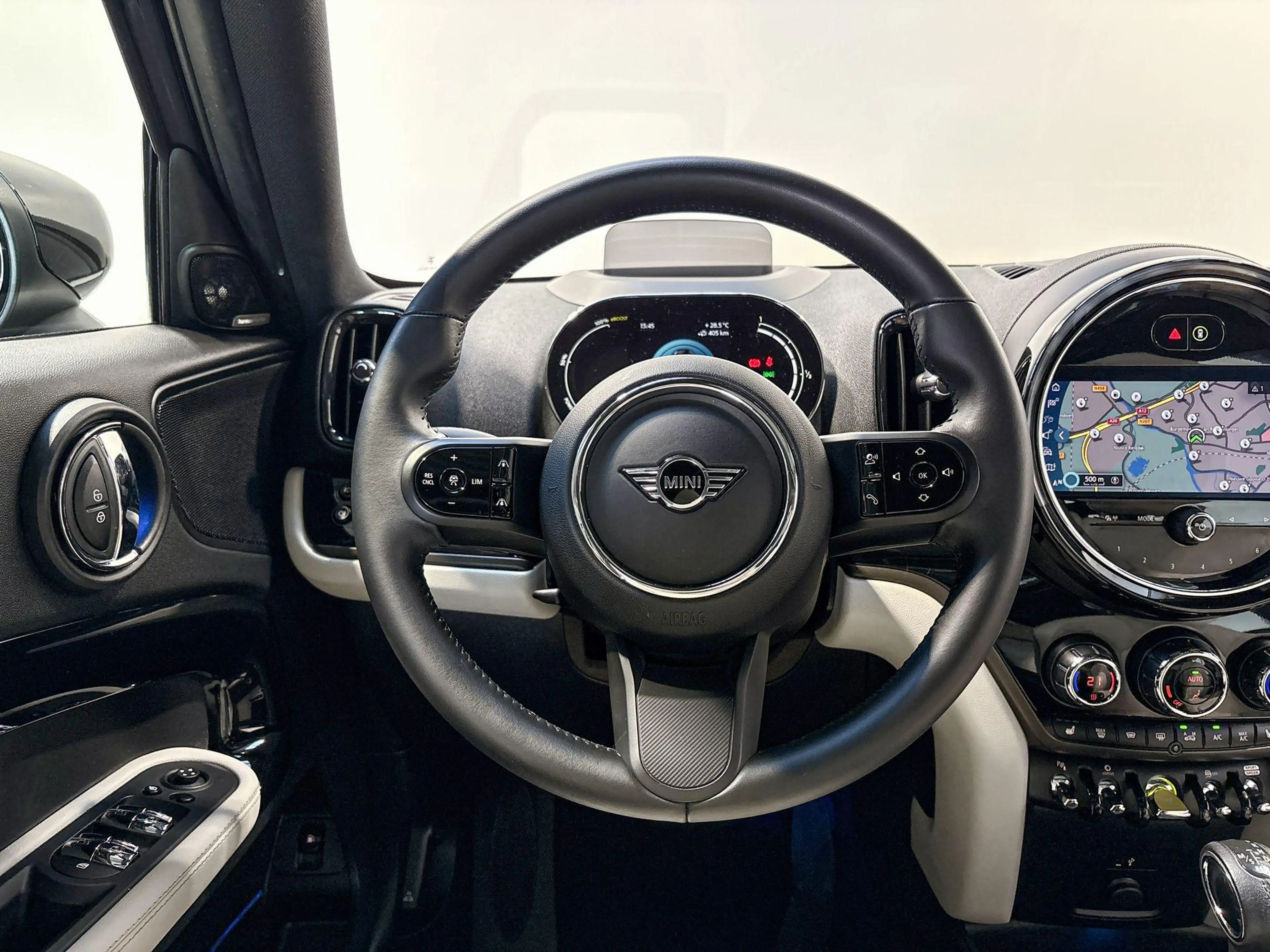 MINI Cooper SE Countryman ALL4 Classic — photo 12