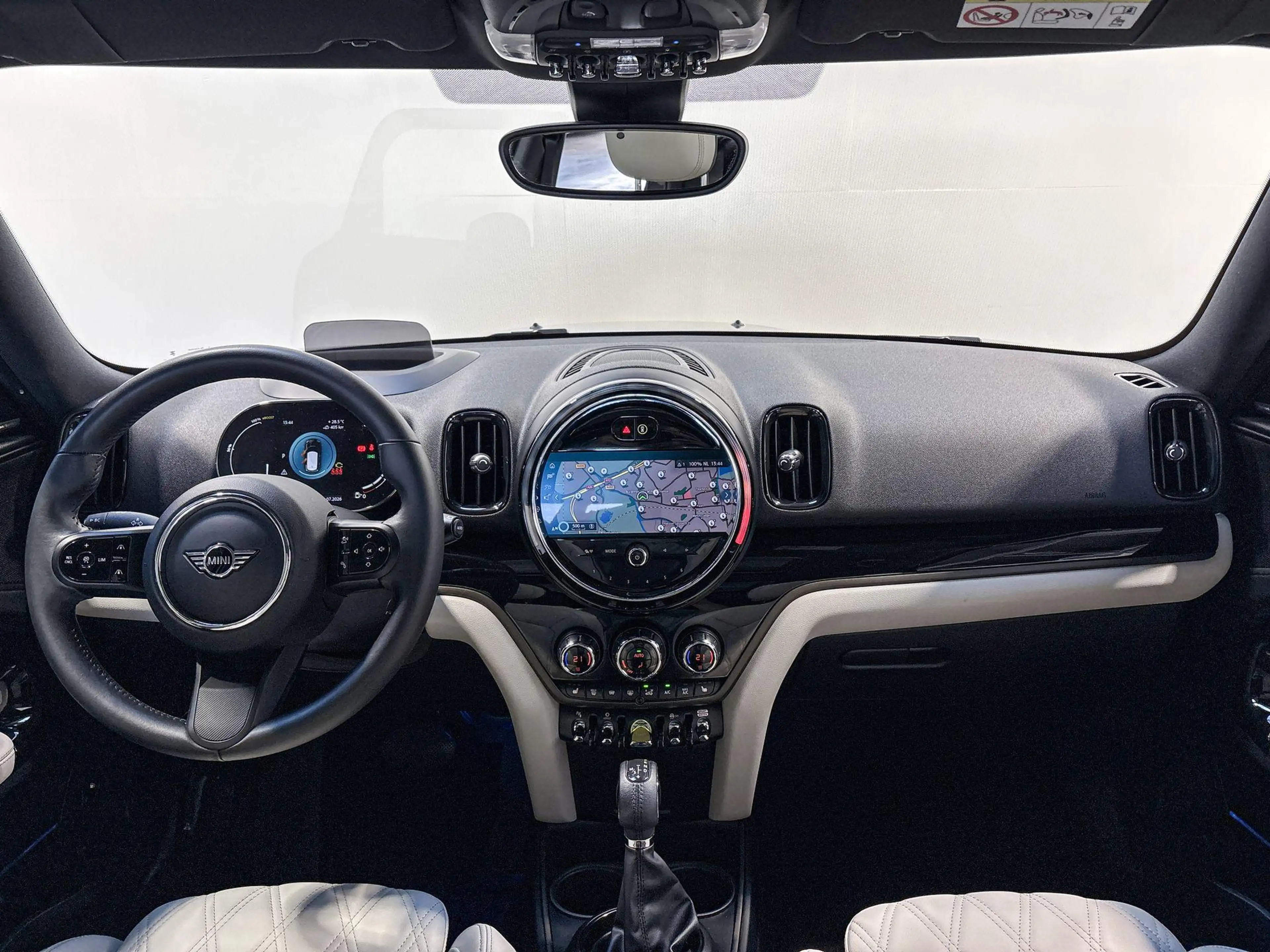 MINI Cooper SE Countryman ALL4 Classic — photo 11