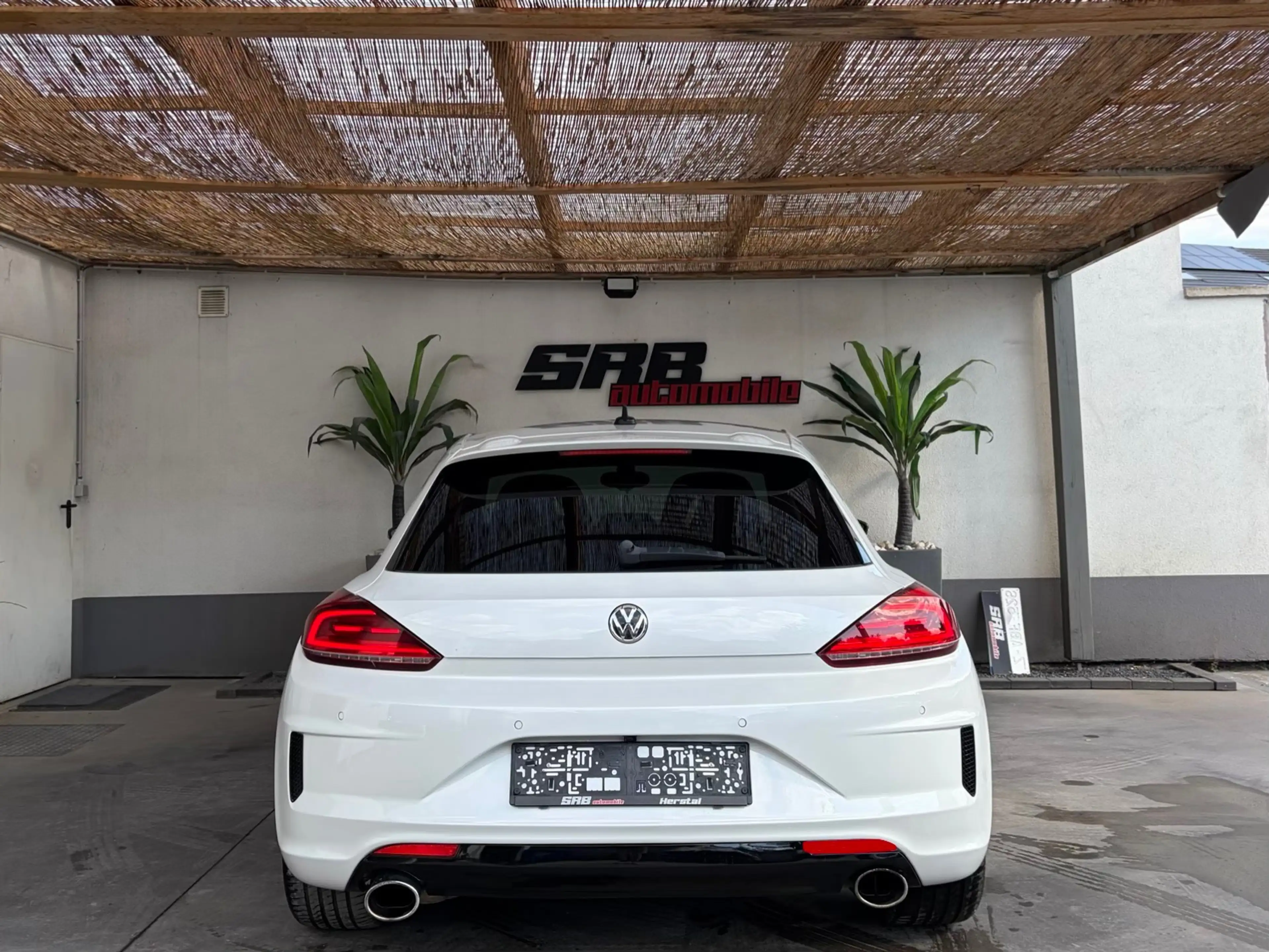 Volkswagen Scirocco Scirocco R 2.0 TSI — photo 3