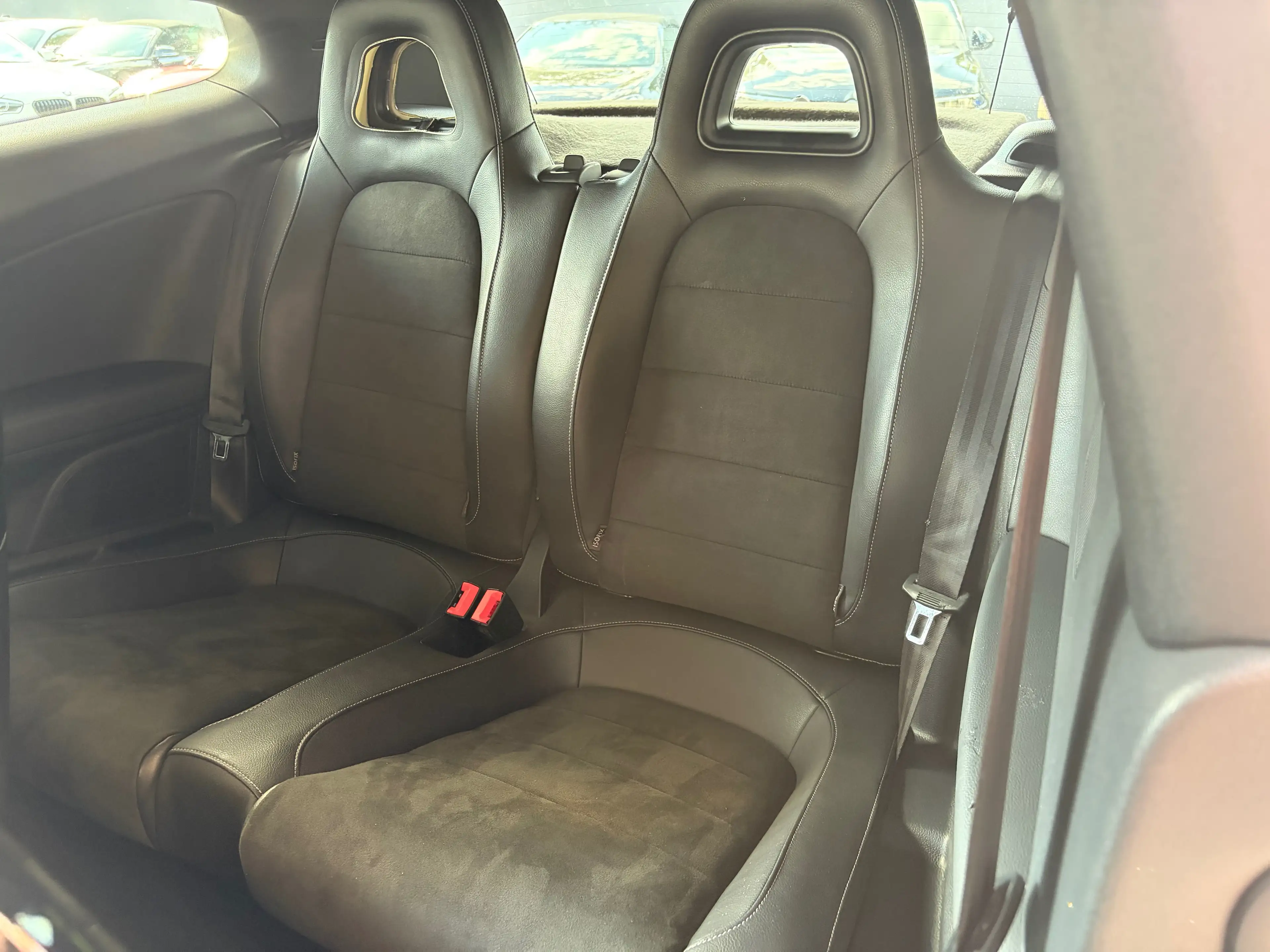 Volkswagen Scirocco Scirocco R 2.0 TSI — photo 10