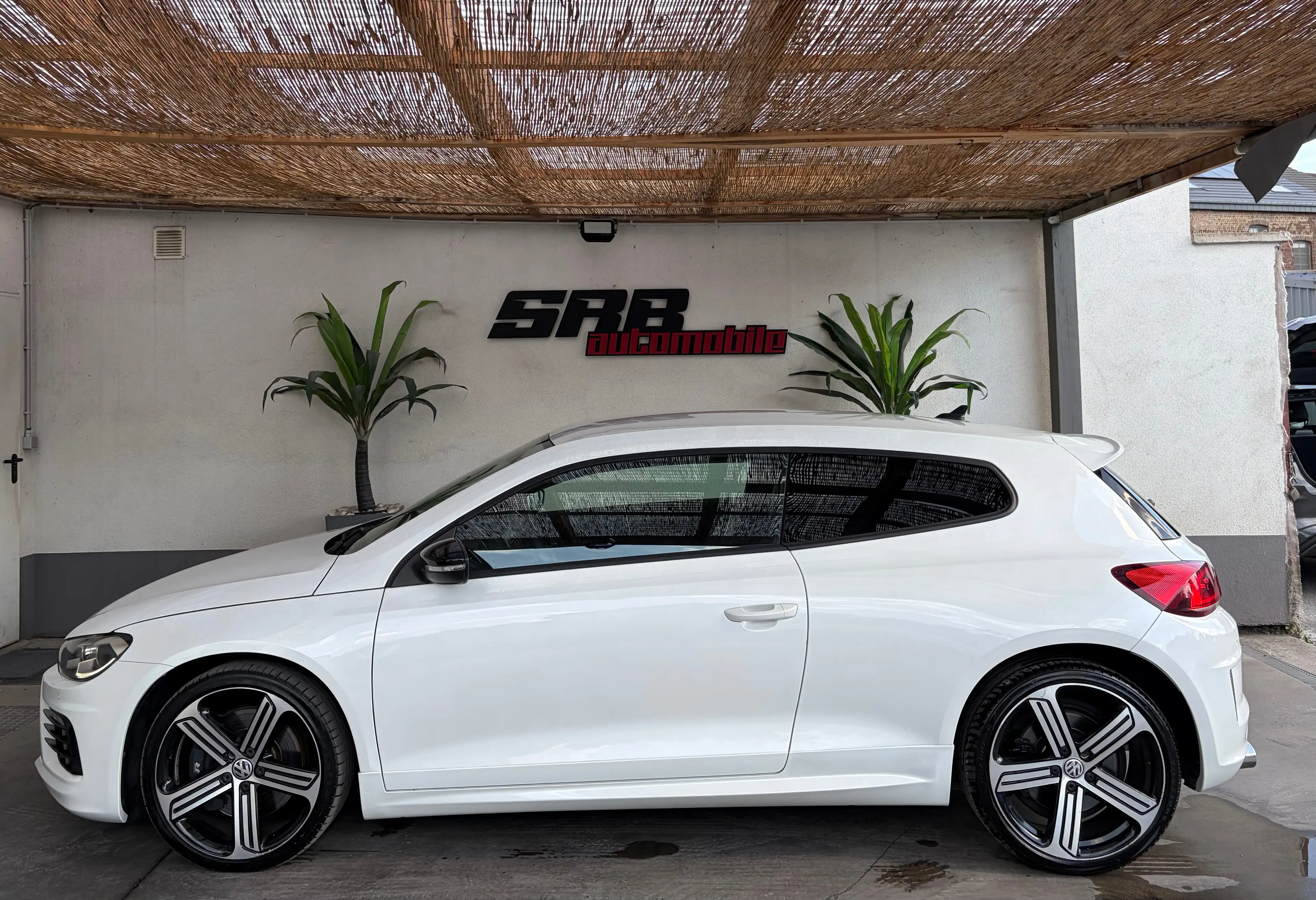 Volkswagen Scirocco Scirocco R 2.0 TSI — photo 6